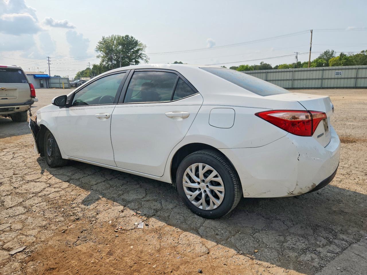 2018 TOYOTA COROLLA LE — снимка 2