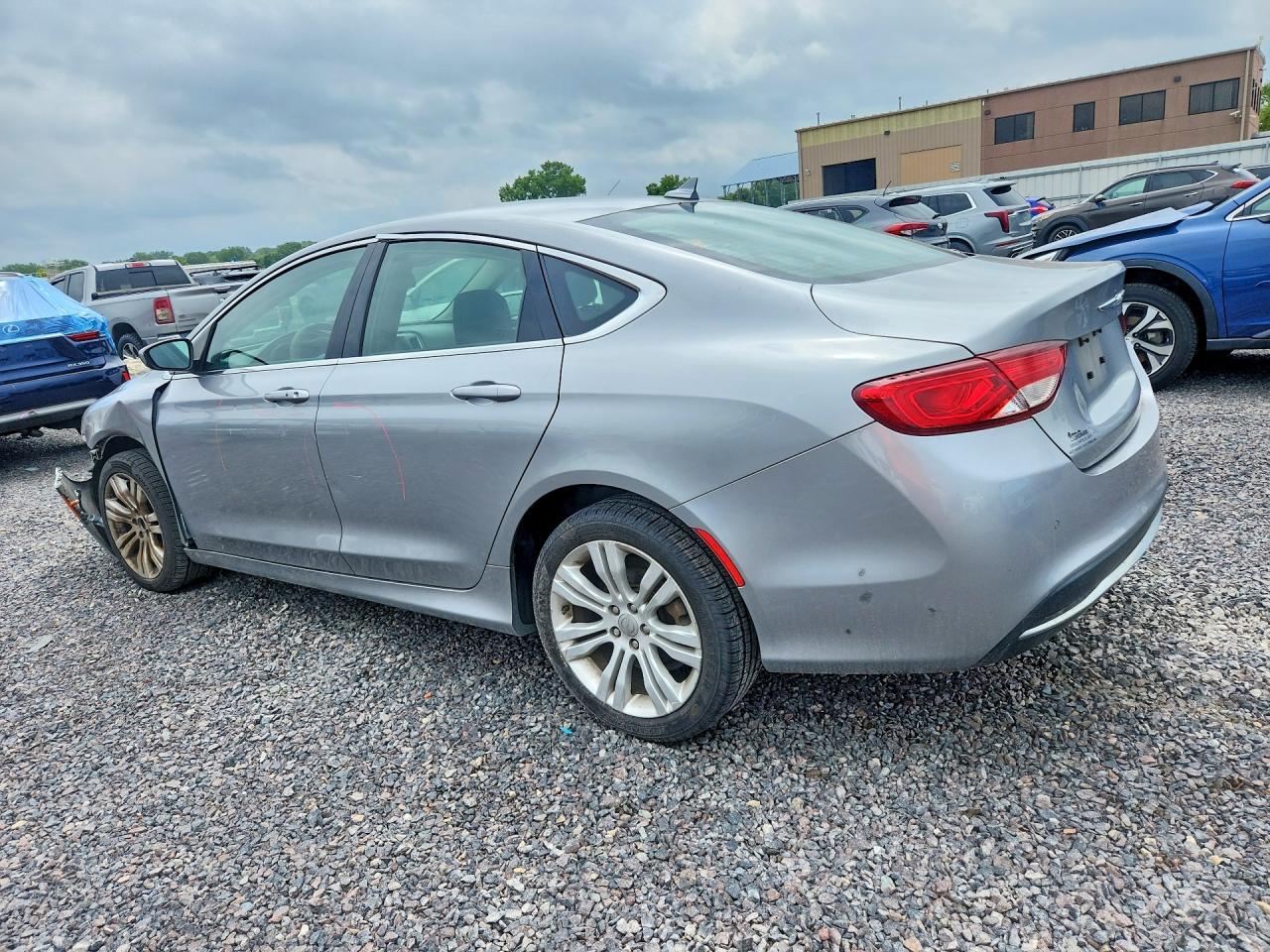 2015 CHRYSLER 200 LIMITED — снимка 2