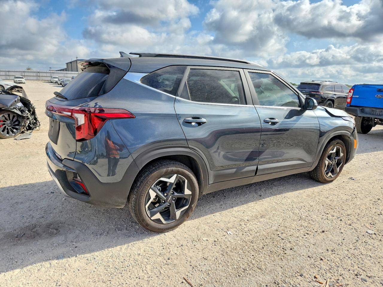 2025 KIA SELTOS EX — снимка 3