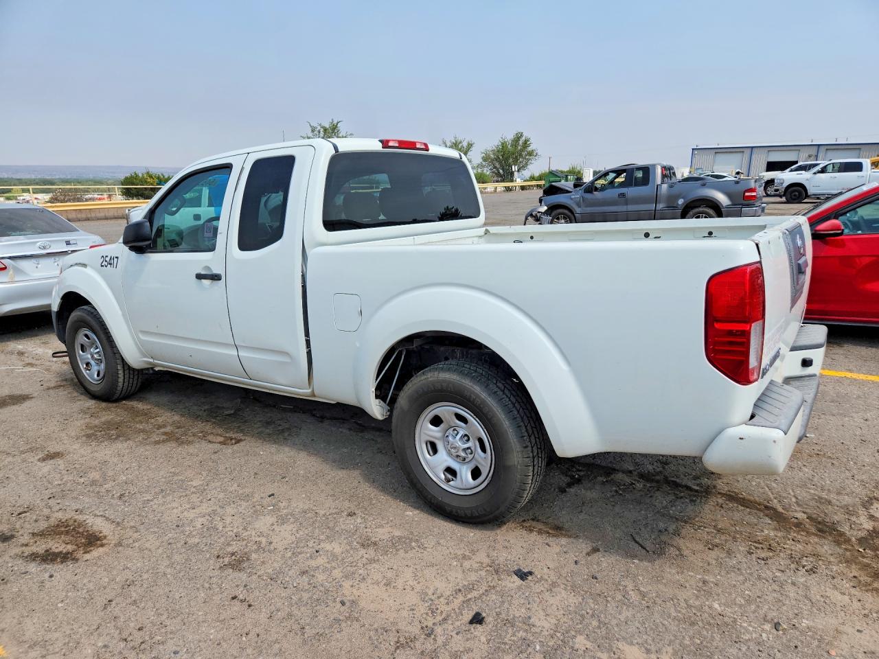 2017 NISSAN FRONTIER S — снимка 2