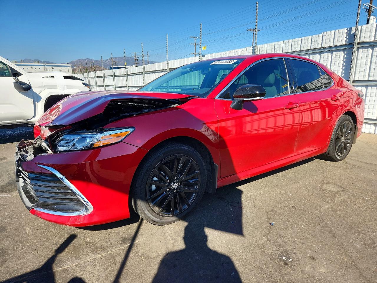 2023 TOYOTA CAMRY XLE