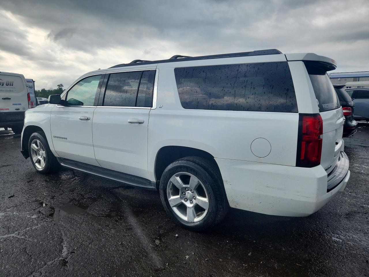 2016 CHEVROLET SUBURBAN K1500 LT — снимка 2