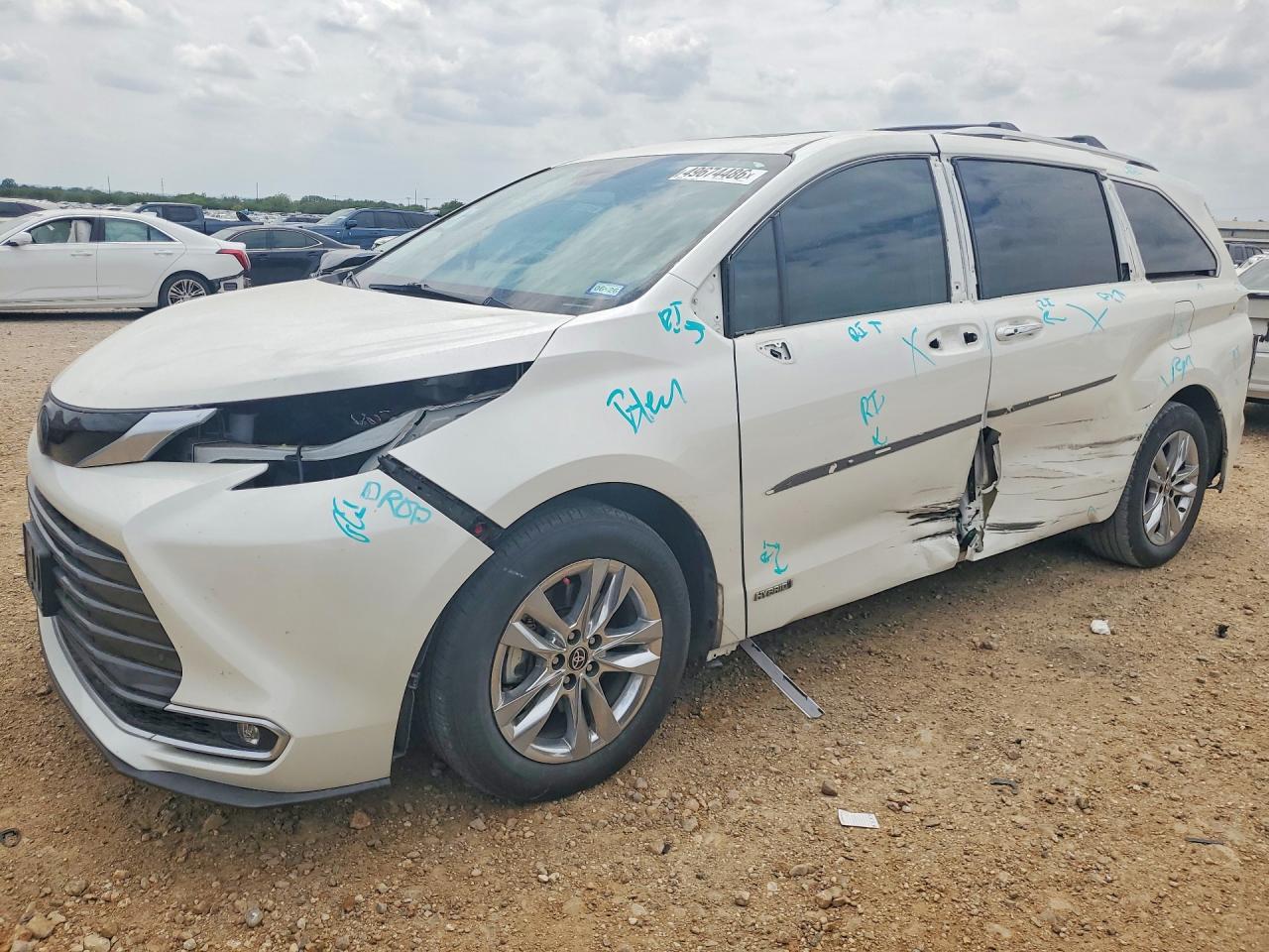 2021 TOYOTA SIENNA LIMITED 7-PASSENGER