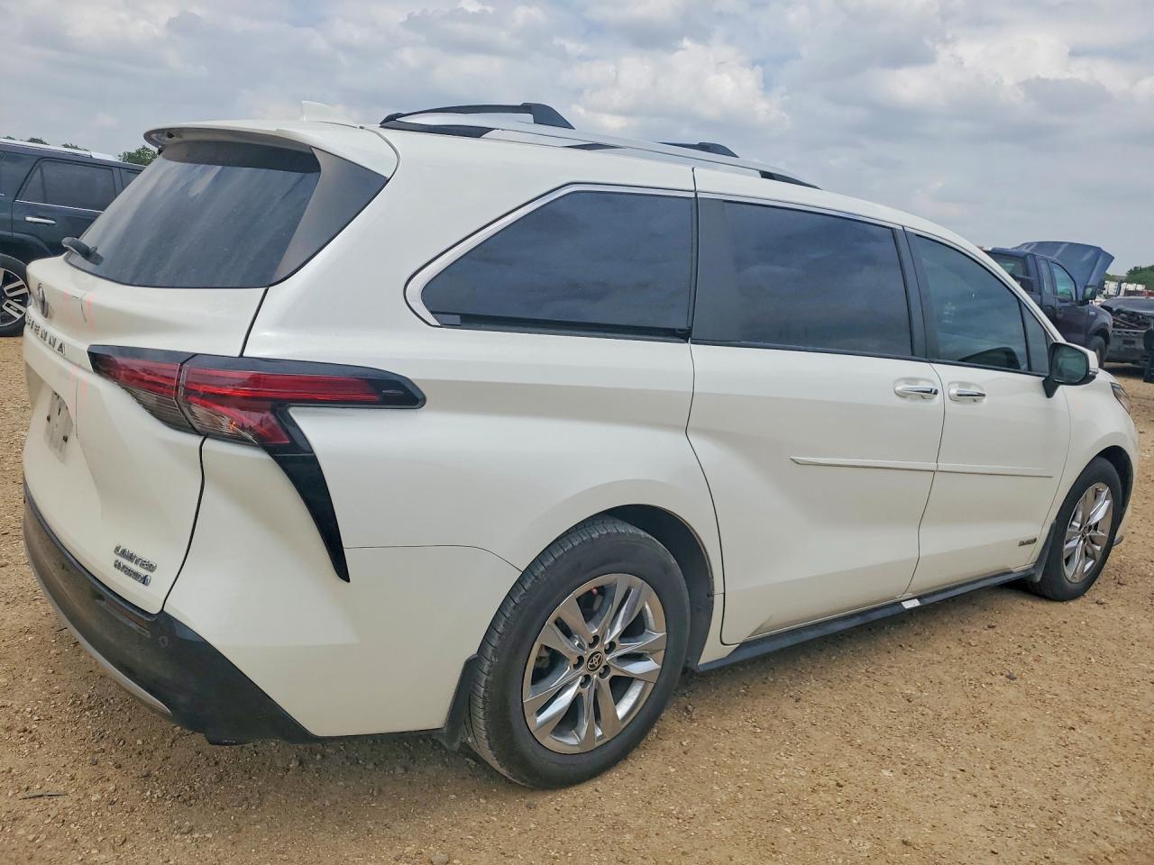 2021 TOYOTA SIENNA LIMITED 7-PASSENGER — снимка 3