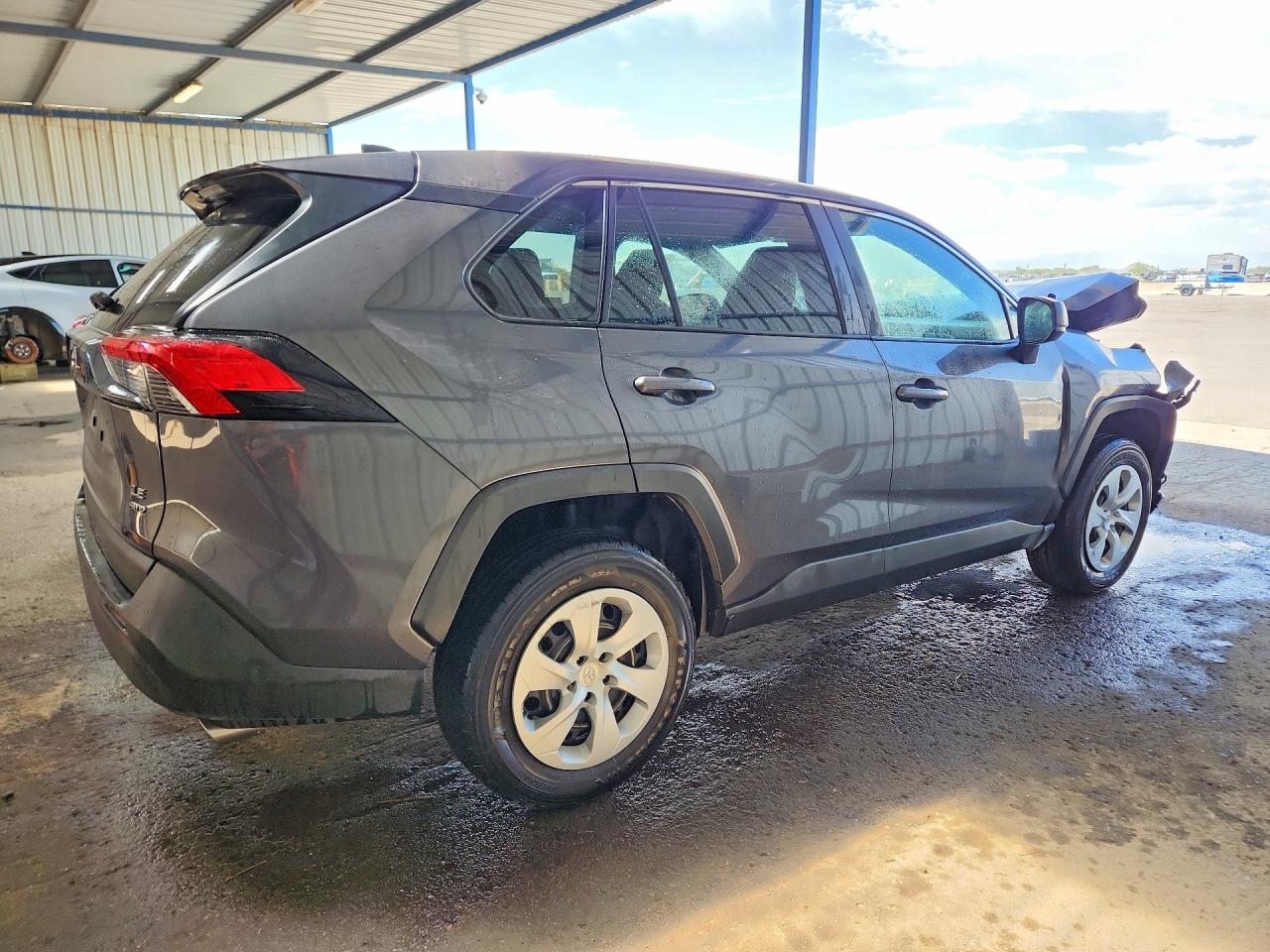 2025 TOYOTA RAV4 LE — снимка 3