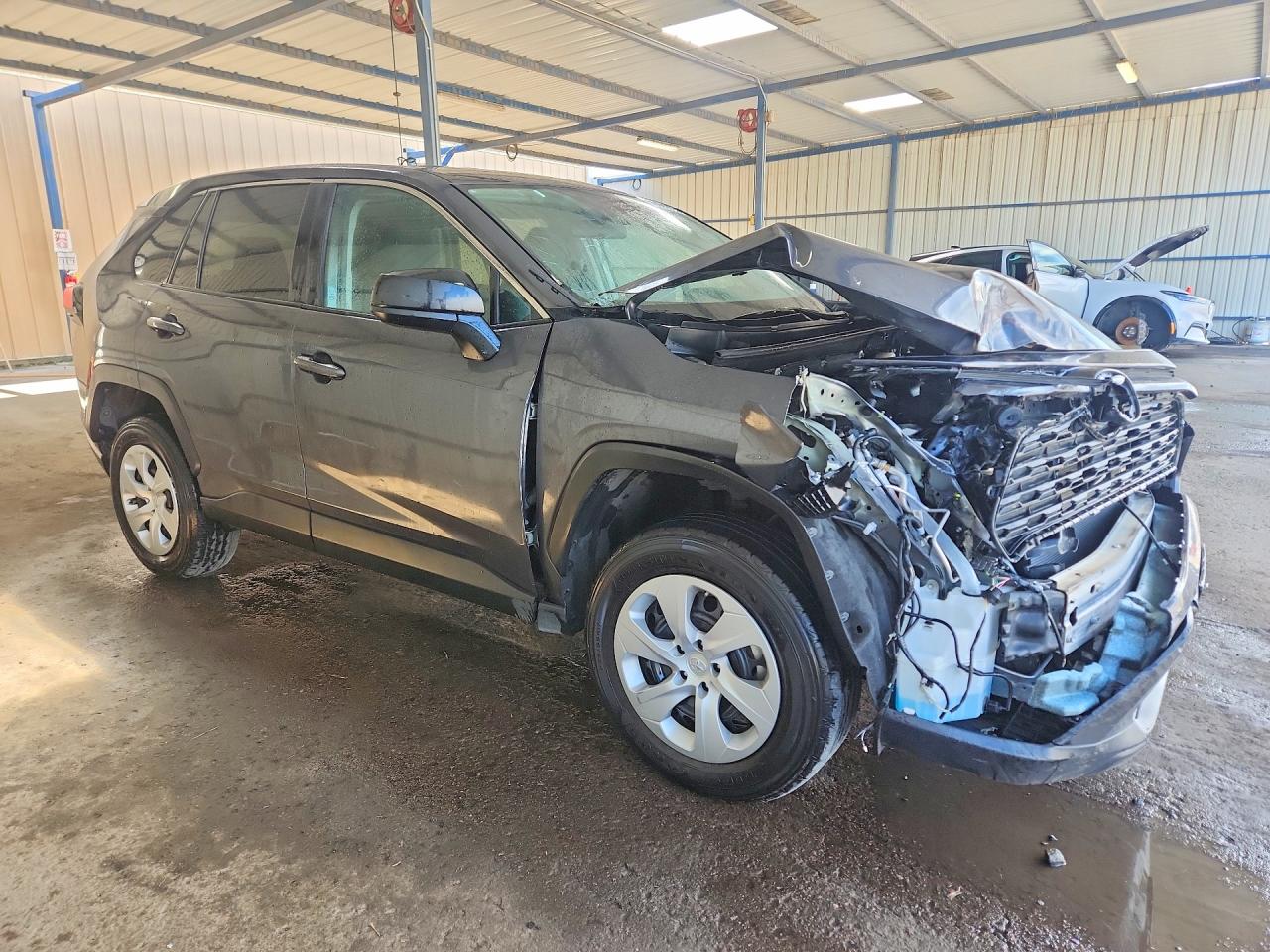 2025 TOYOTA RAV4 LE — снимка 4