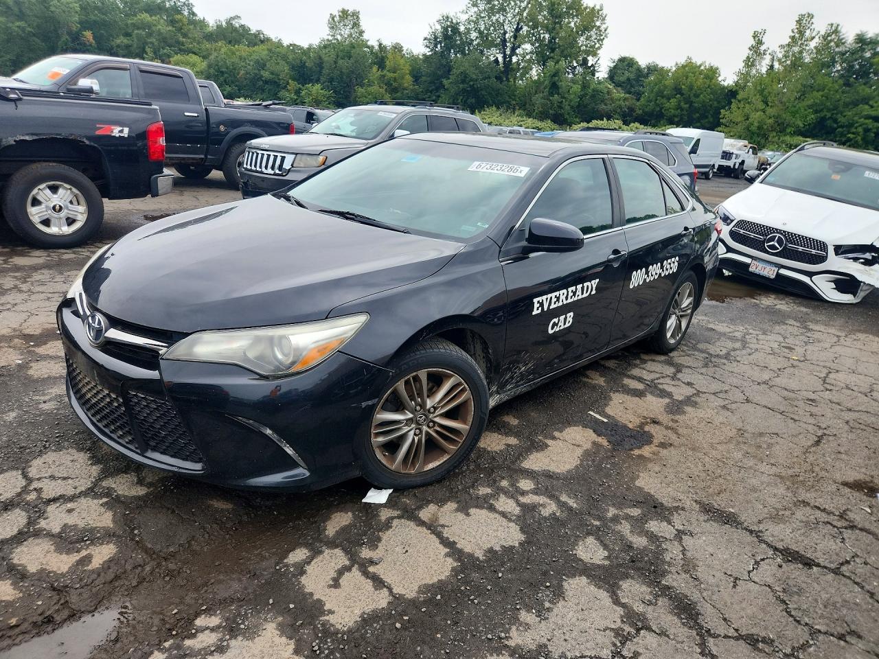 2016 TOYOTA CAMRY SE