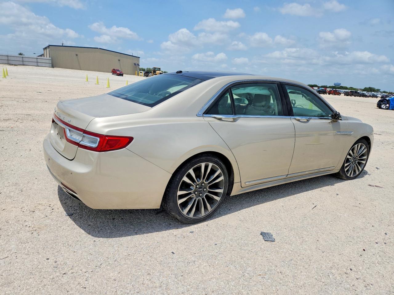 2017 LINCOLN CONTINENTAL SELECT — снимка 3