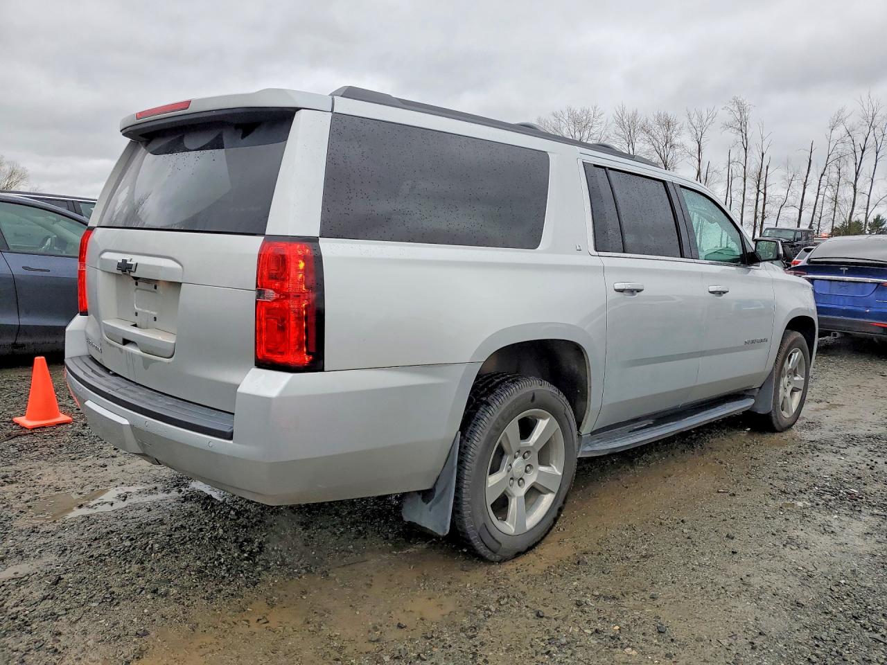 2019 CHEVROLET SUBURBAN K1500 LT — снимка 3