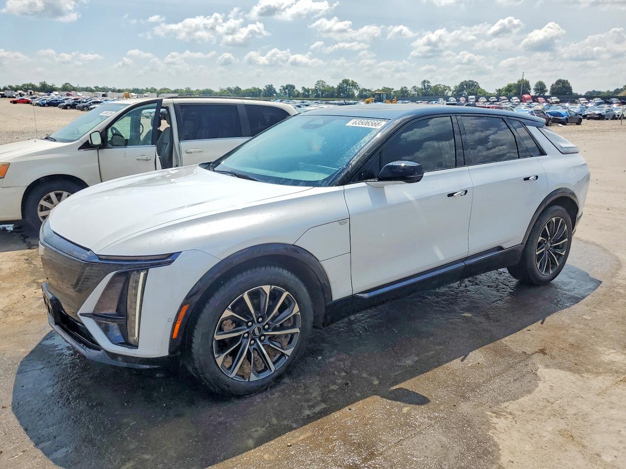 2026 CADILLAC LYRIQ SPORT