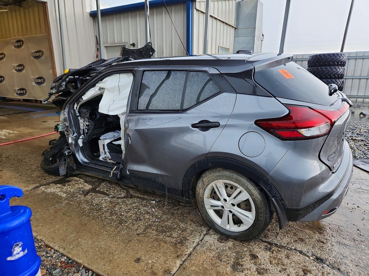 2024 NISSAN KICKS S — снимка 2