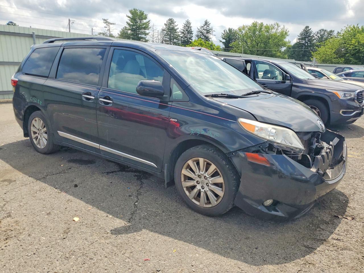 2016 TOYOTA SIENNA XLE PREMIUM 7-PASSENGER — снимка 4
