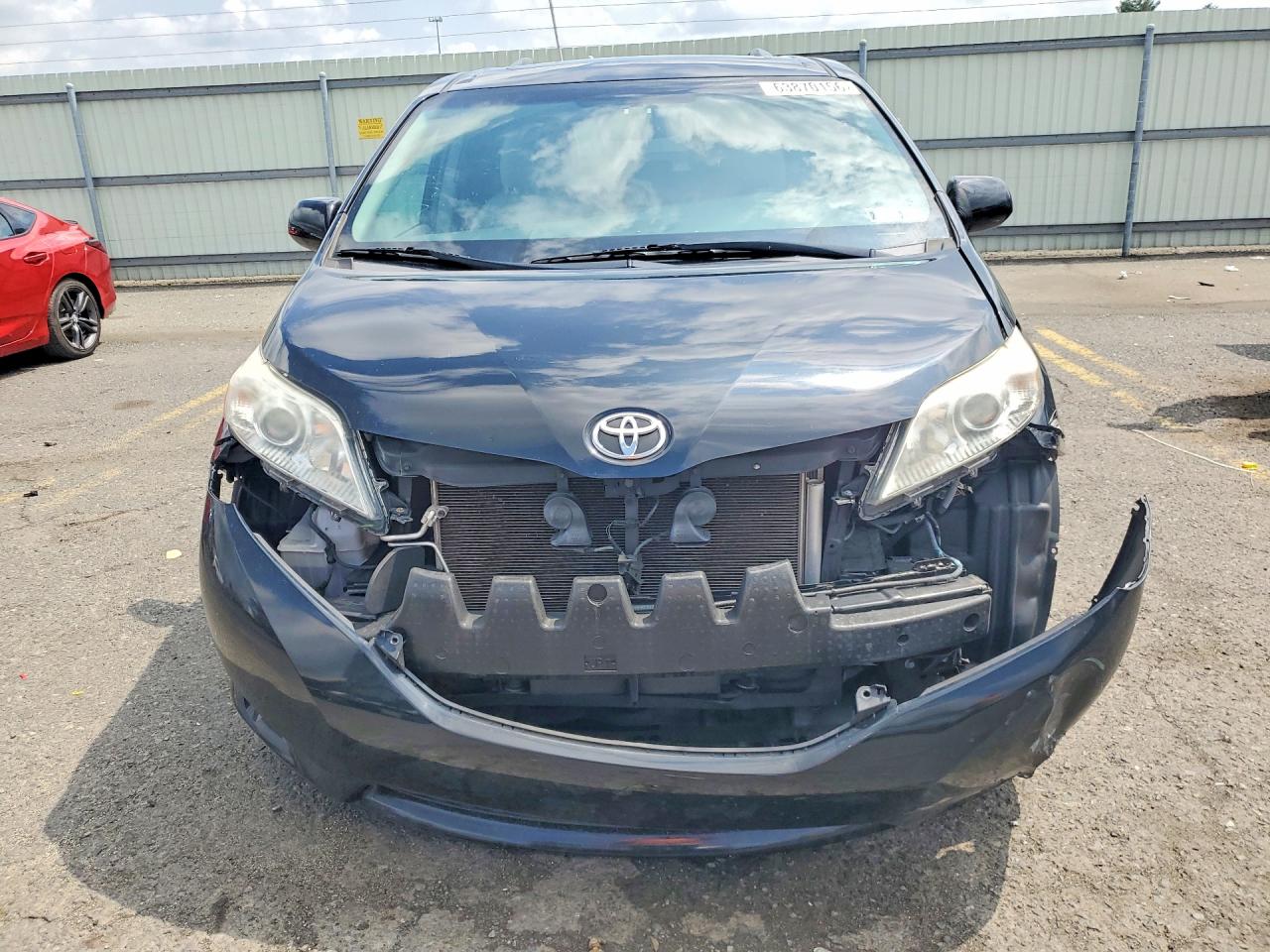 2016 TOYOTA SIENNA XLE PREMIUM 7-PASSENGER — снимка 5