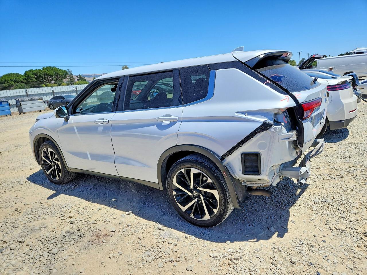 2024 MITSUBISHI OUTLANDER SE — снимка 2