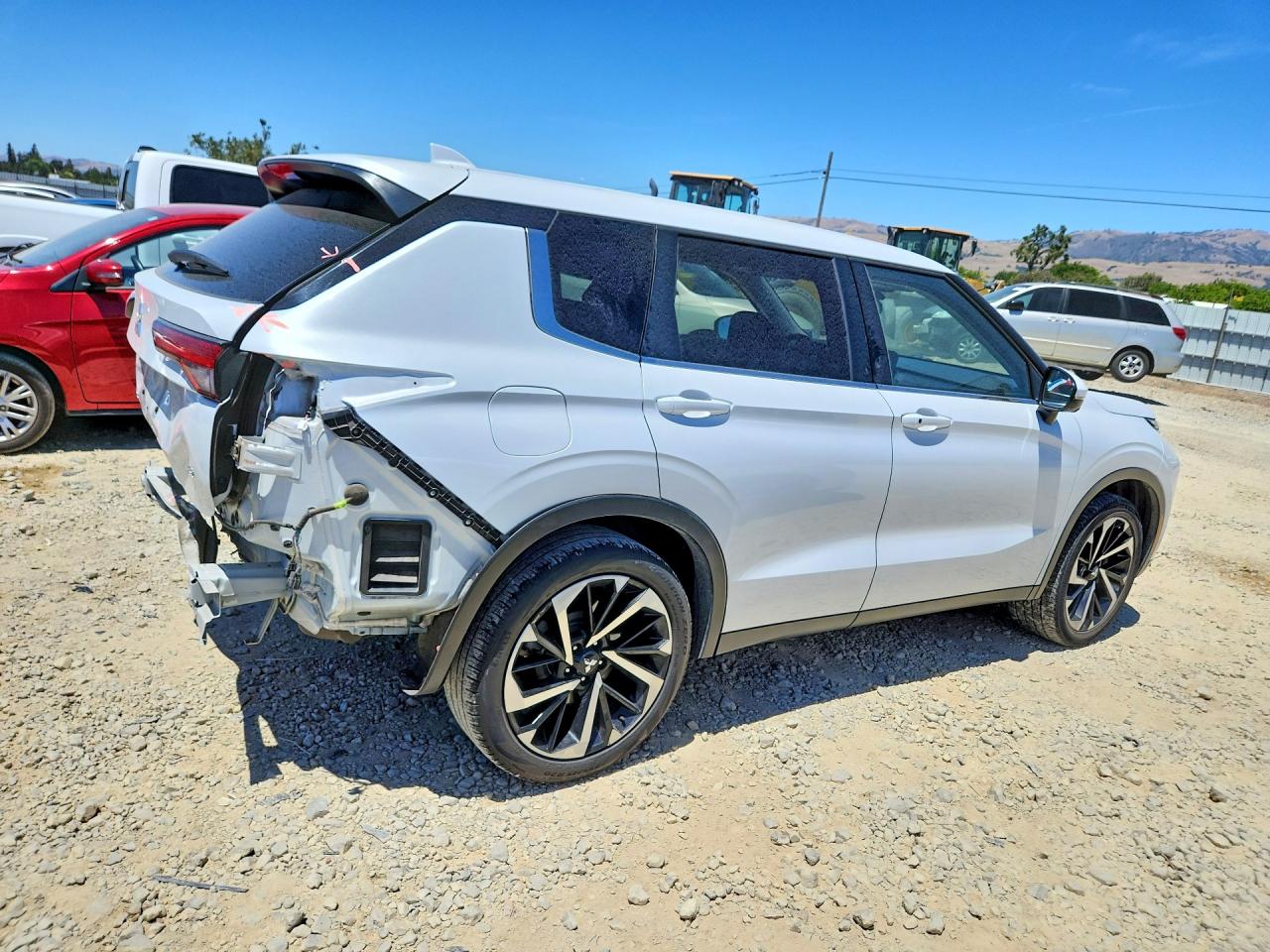 2024 MITSUBISHI OUTLANDER SE — снимка 3