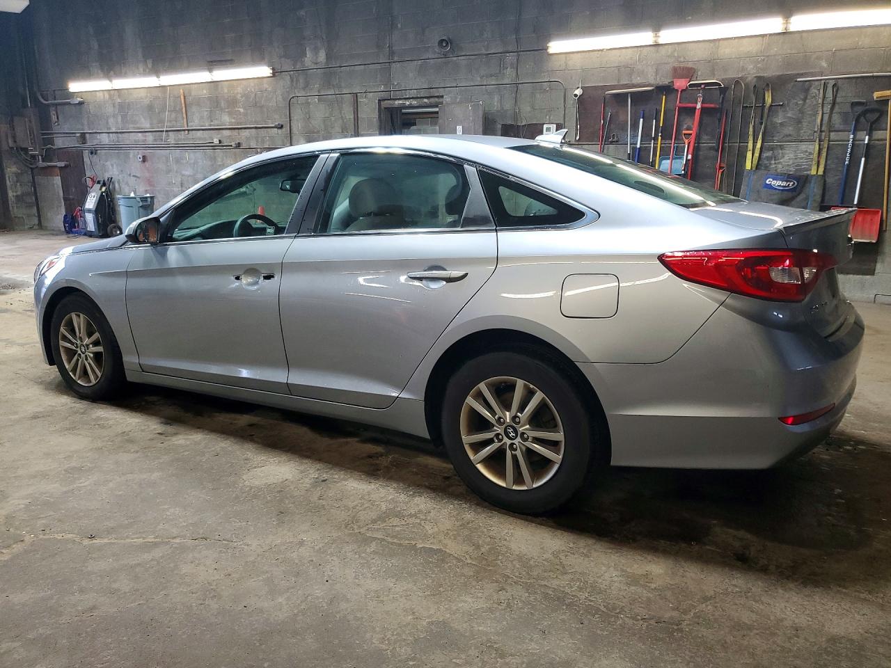 2017 HYUNDAI SONATA SE — снимка 2