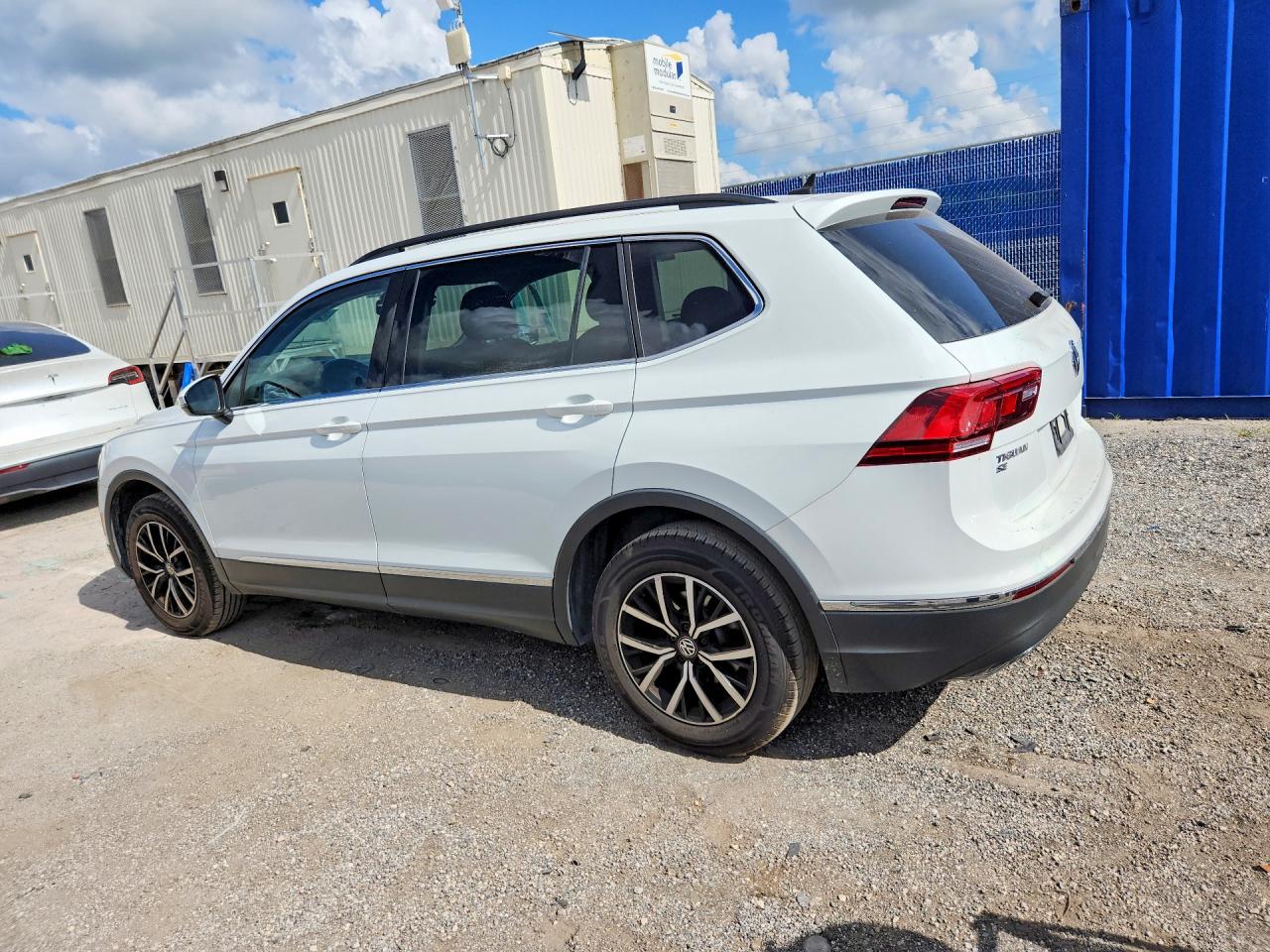2021 VOLKSWAGEN TIGUAN SE — снимка 2