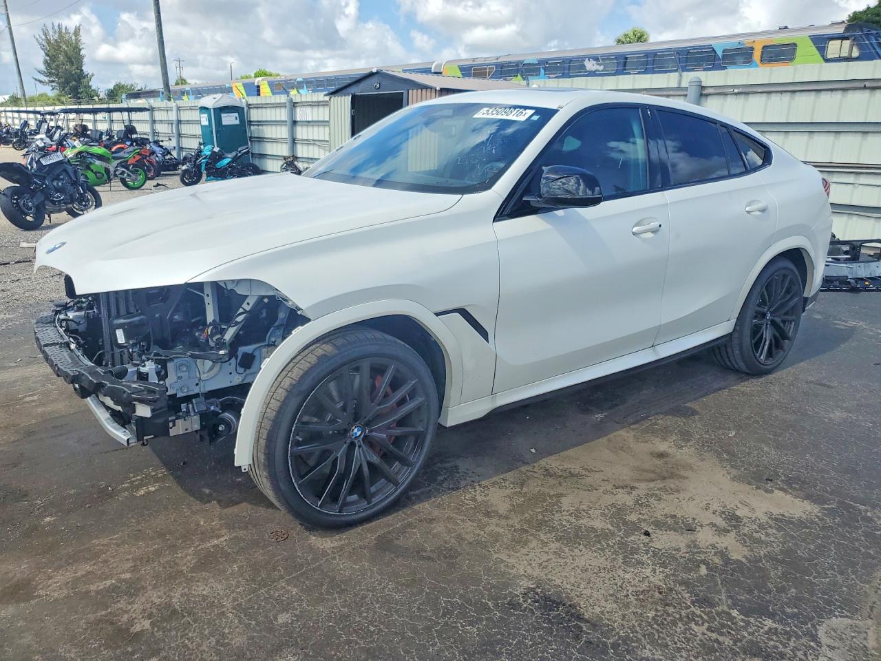 2026 BMW X6 M60I