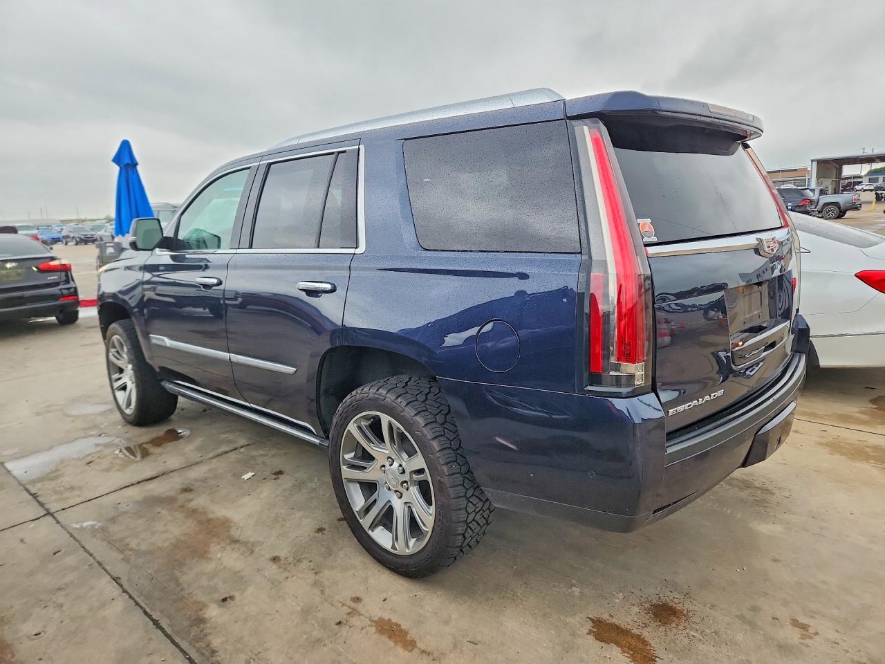 2020 CADILLAC ESCALADE PREMIUM LUXURY — снимка 2