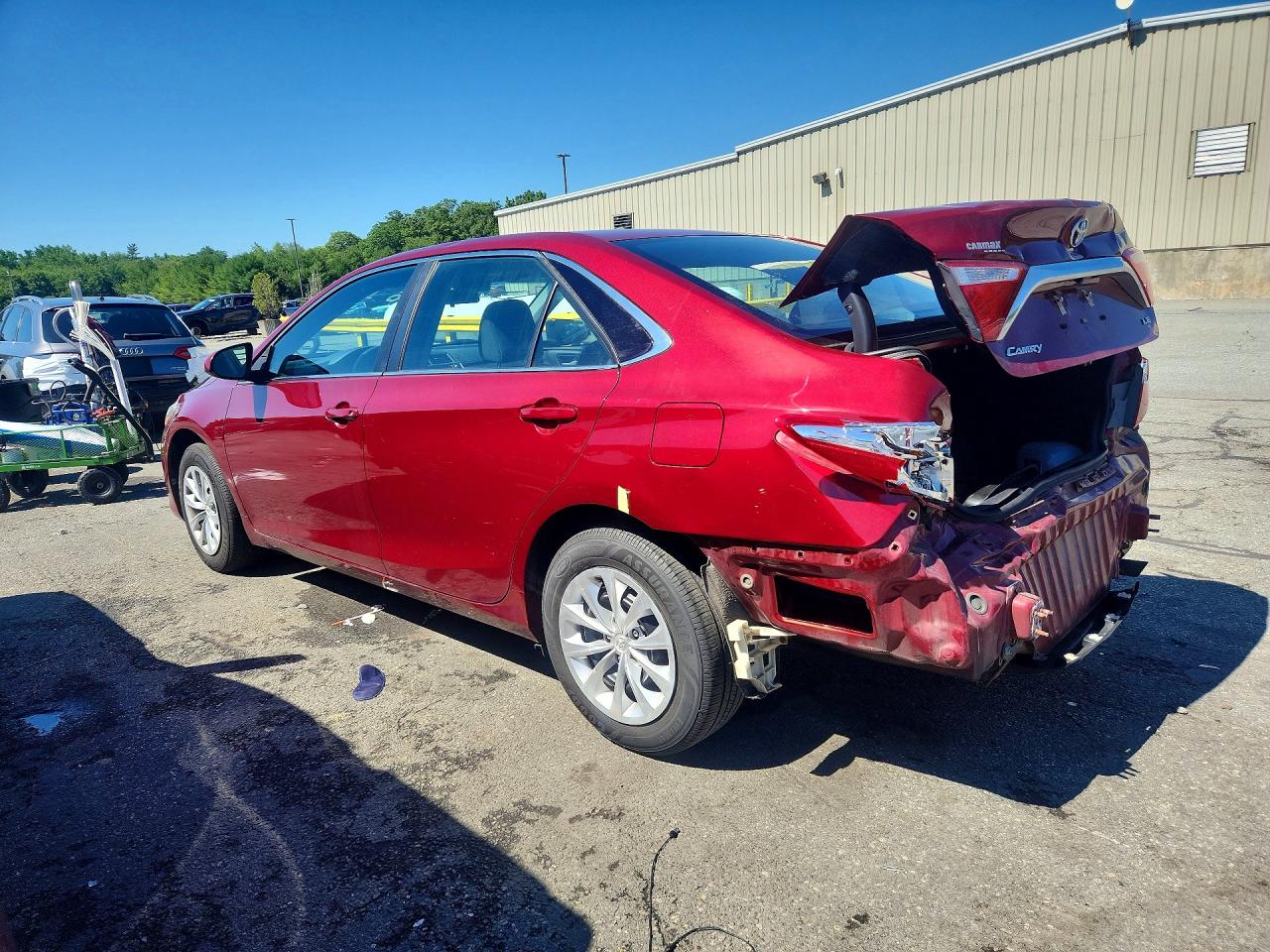 2017 TOYOTA CAMRY LE — снимка 2