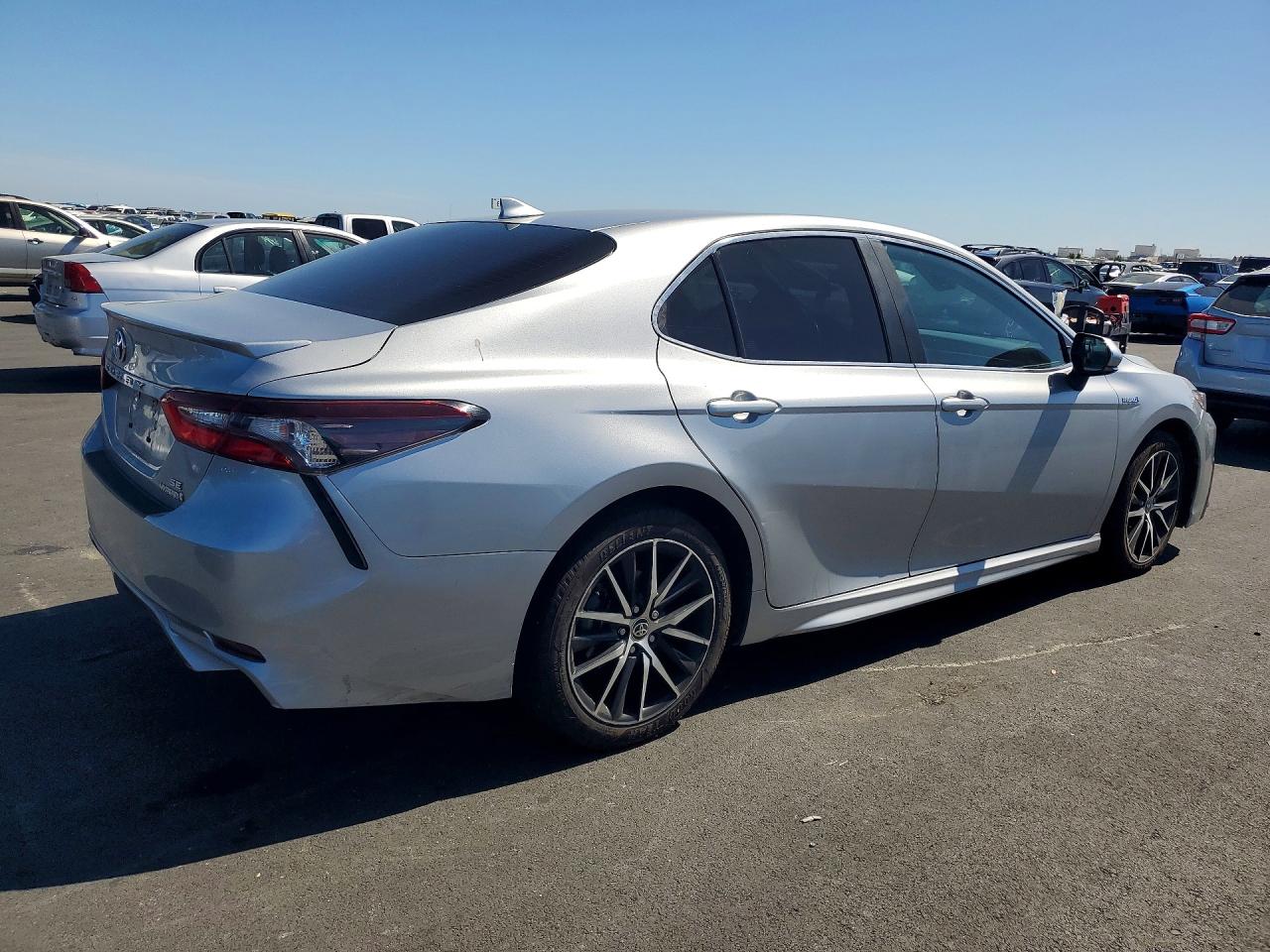 2021 TOYOTA CAMRY SE — снимка 3