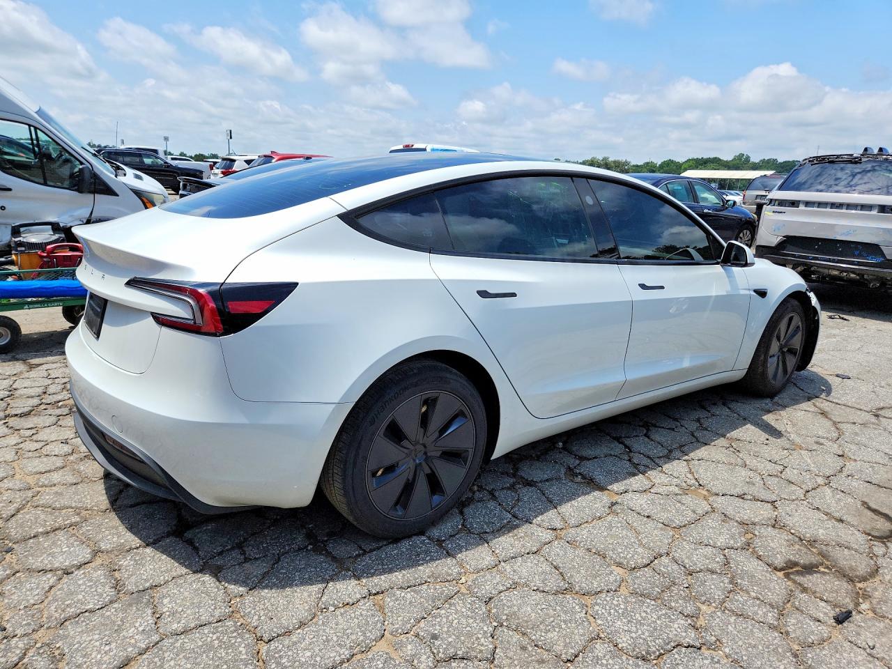 2025 TESLA MODEL 3 — снимка 3