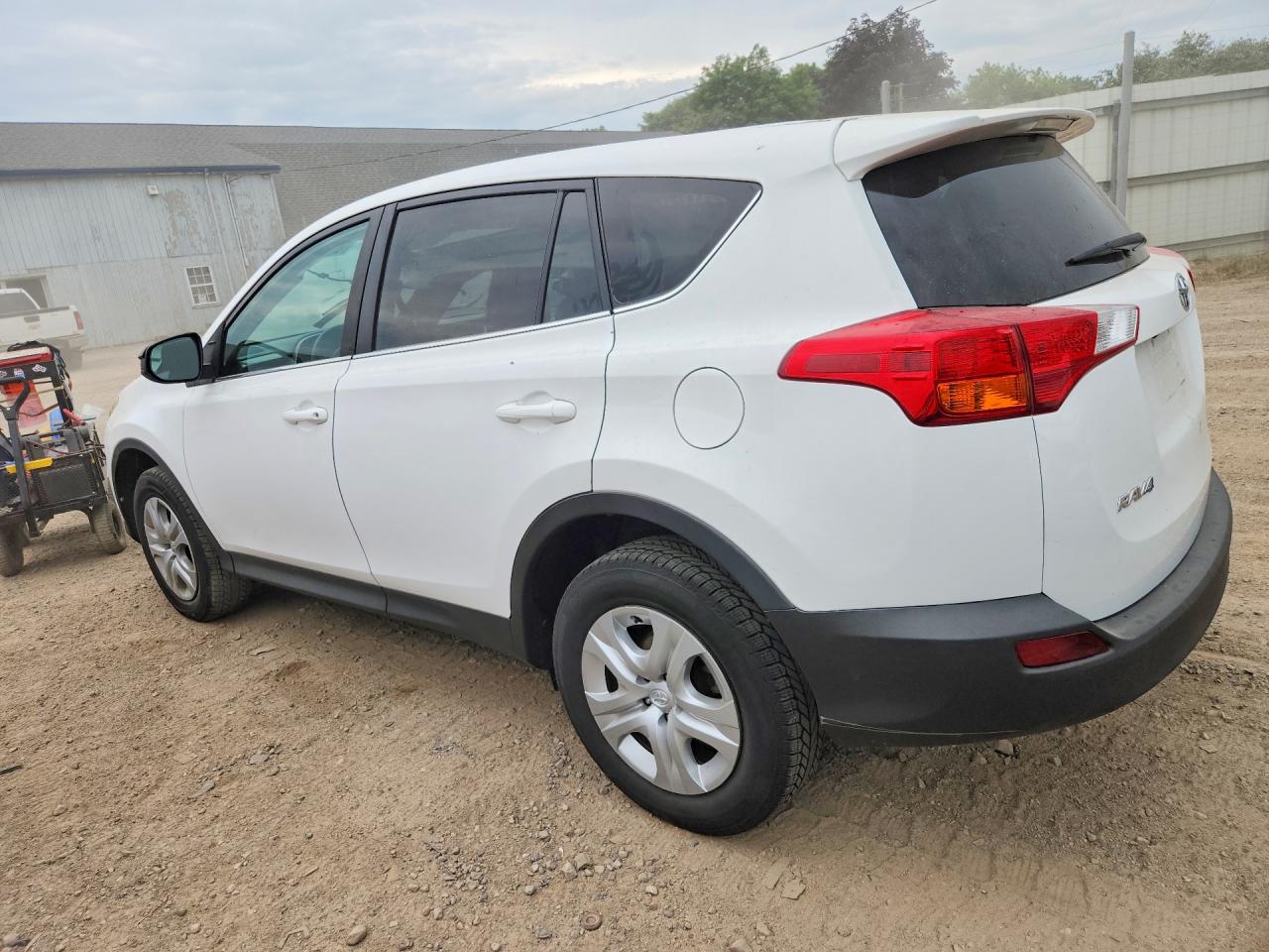 2015 TOYOTA RAV4 LE — снимка 2