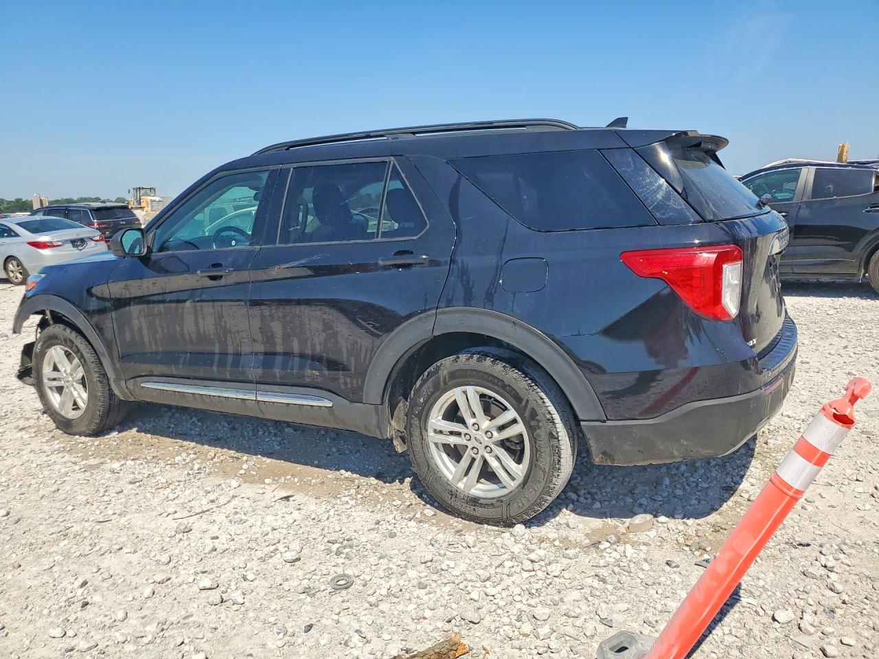 2020 FORD EXPLORER XLT — снимка 2