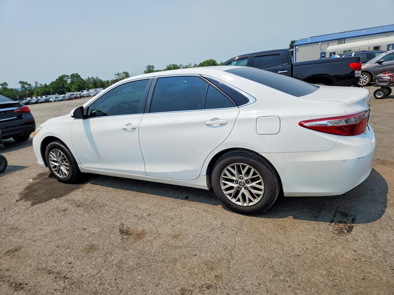 2017 TOYOTA CAMRY LE — снимка 2