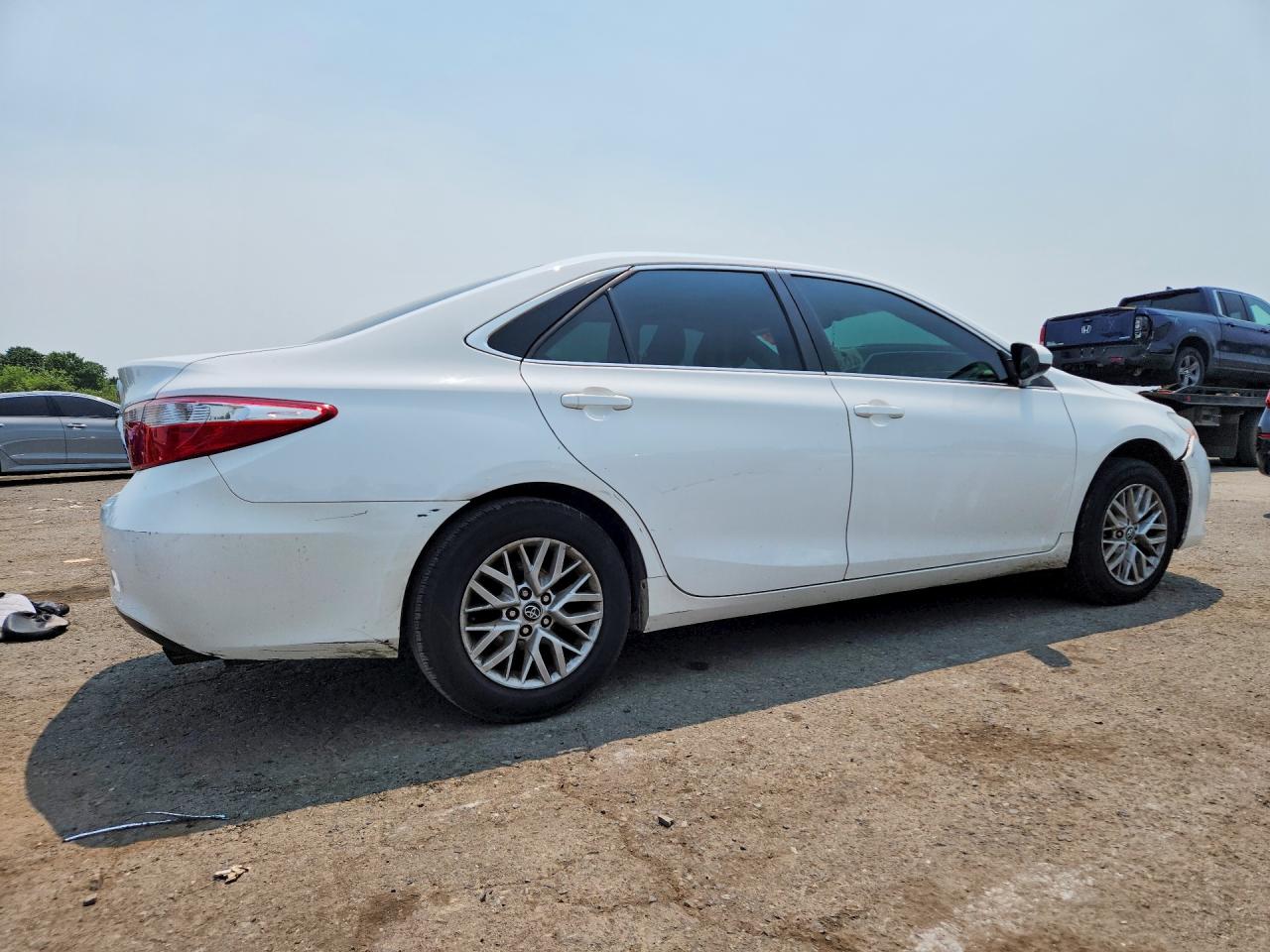 2017 TOYOTA CAMRY LE — снимка 3