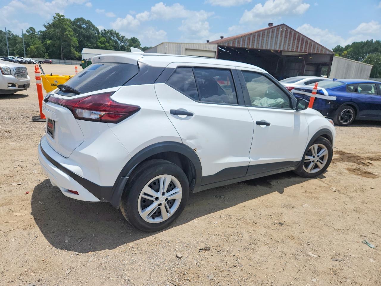 2024 NISSAN KICKS S — снимка 3