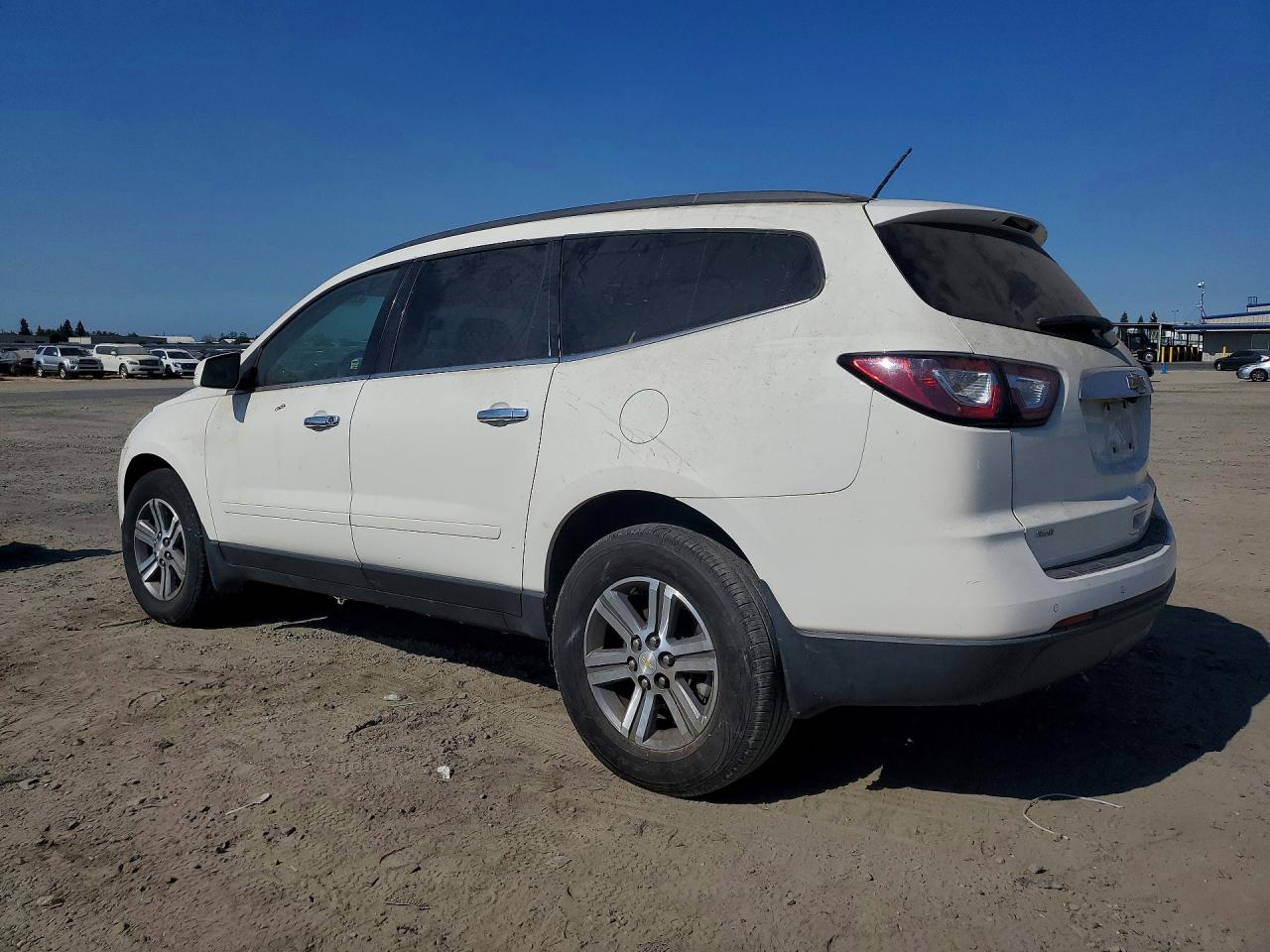 2015 CHEVROLET TRAVERSE LT — снимка 2