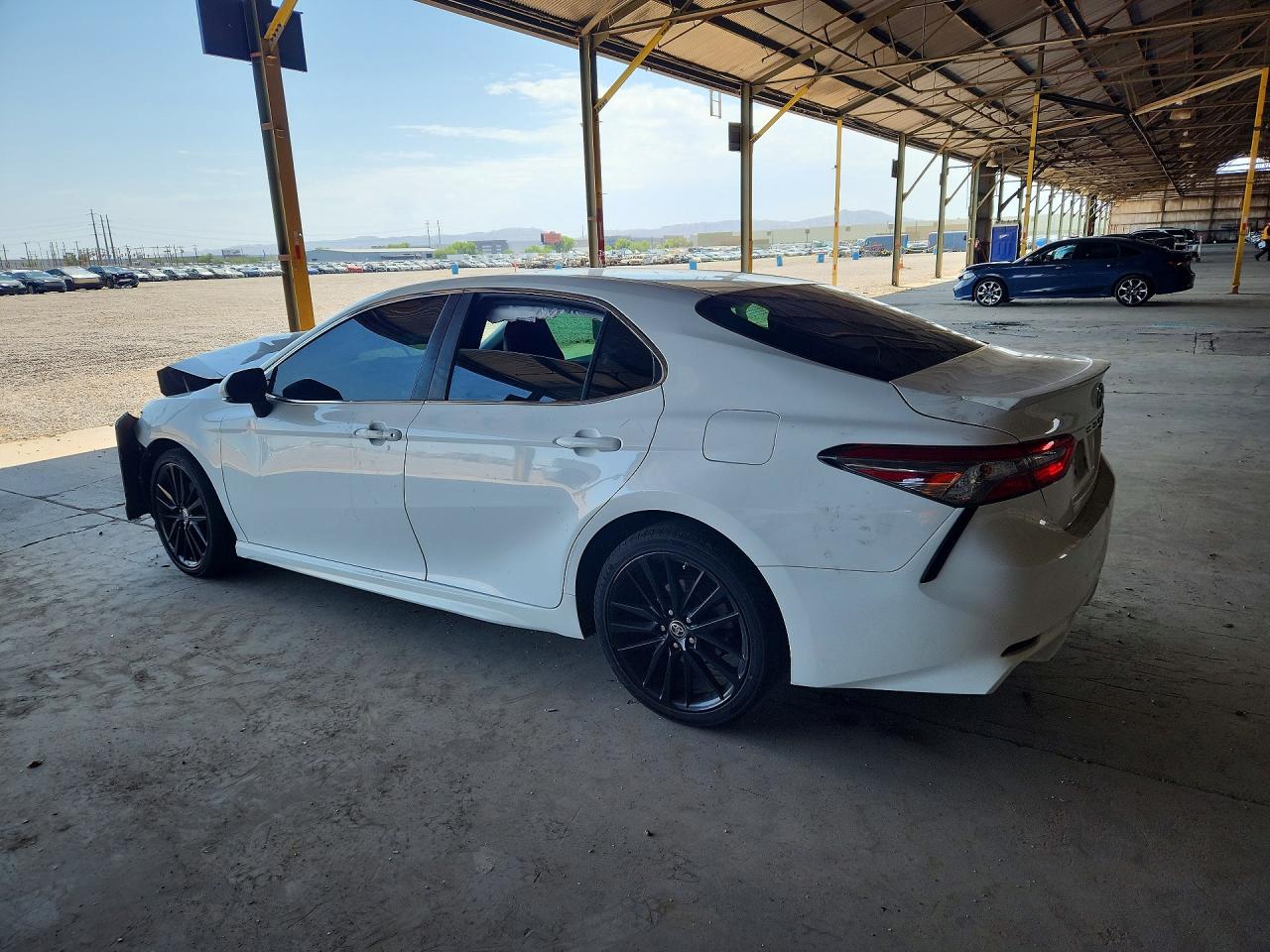 2018 TOYOTA CAMRY SE — снимка 2