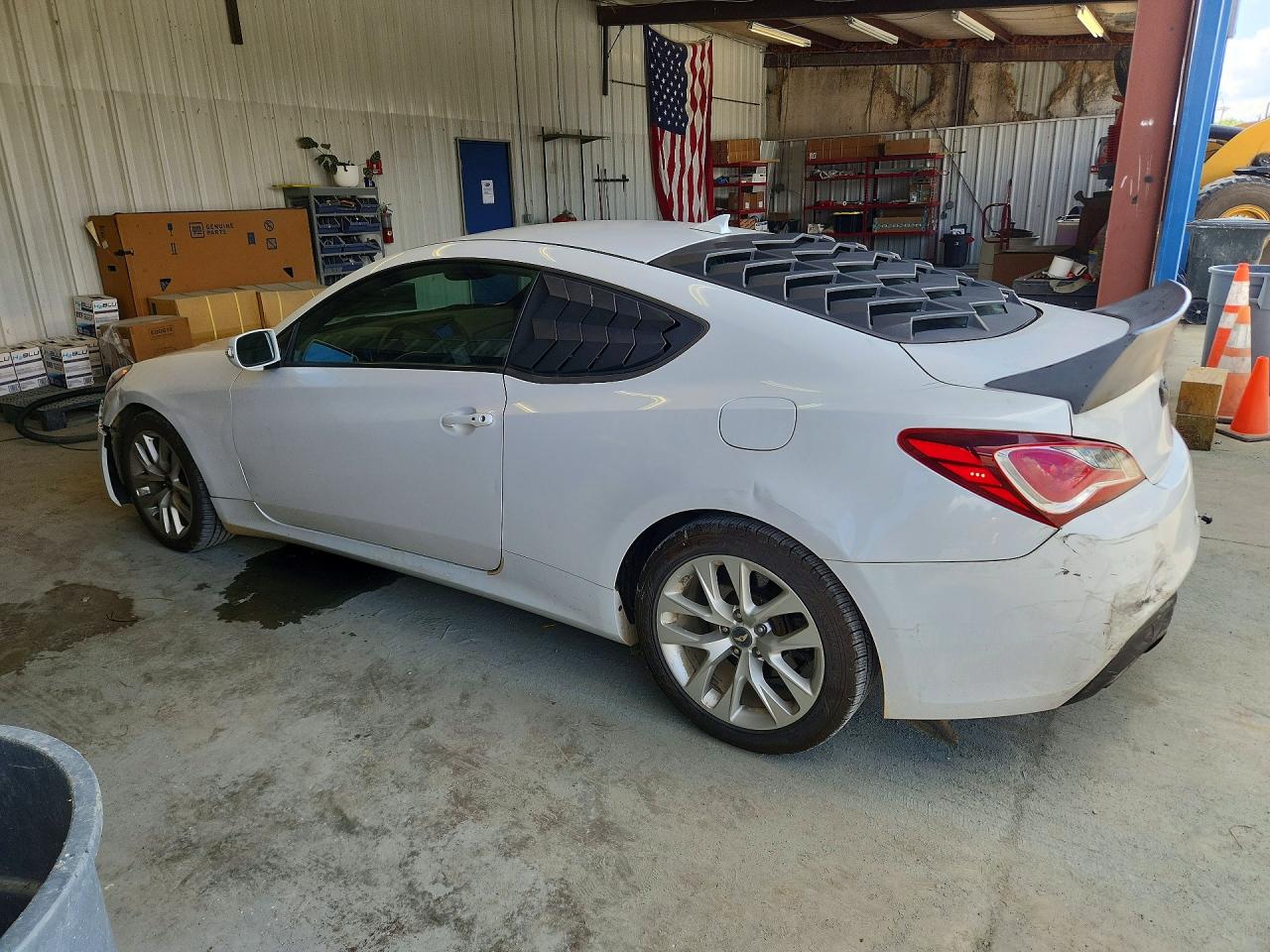 2015 HYUNDAI GENESIS COUPE 3.8 — снимка 2