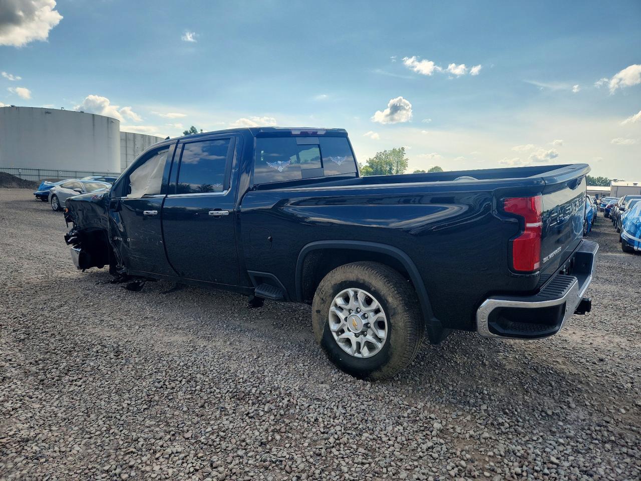 2026 CHEVROLET SILVERADO K3500 LTZ — снимка 2