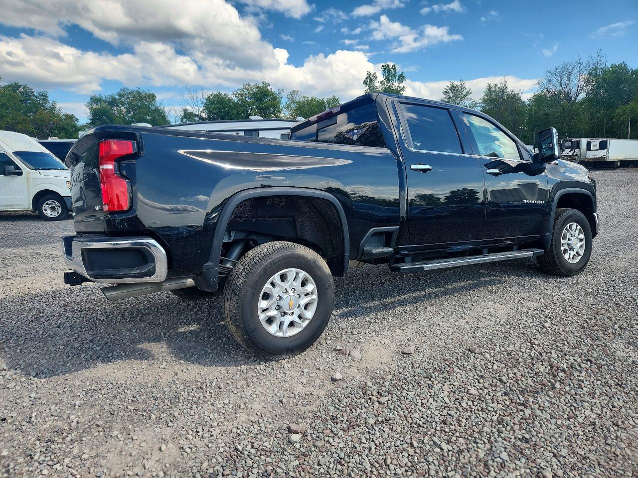 2026 CHEVROLET SILVERADO K3500 LTZ — снимка 3