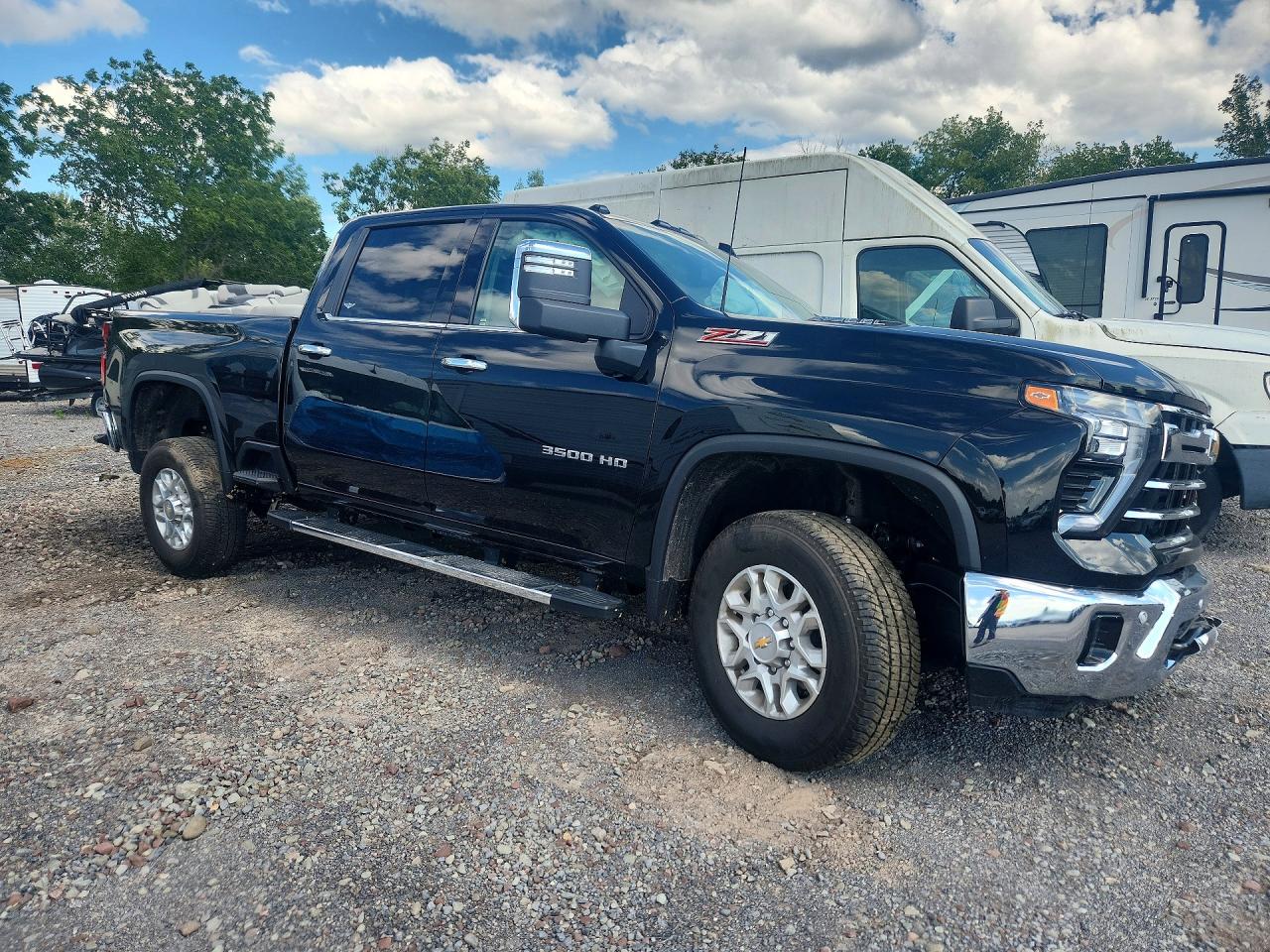 2026 CHEVROLET SILVERADO K3500 LTZ — снимка 4
