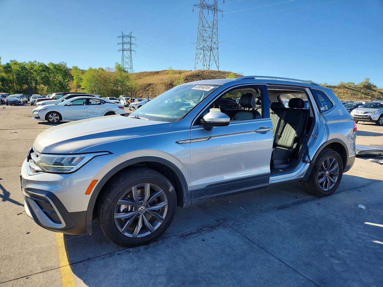 2022 VOLKSWAGEN TIGUAN SE