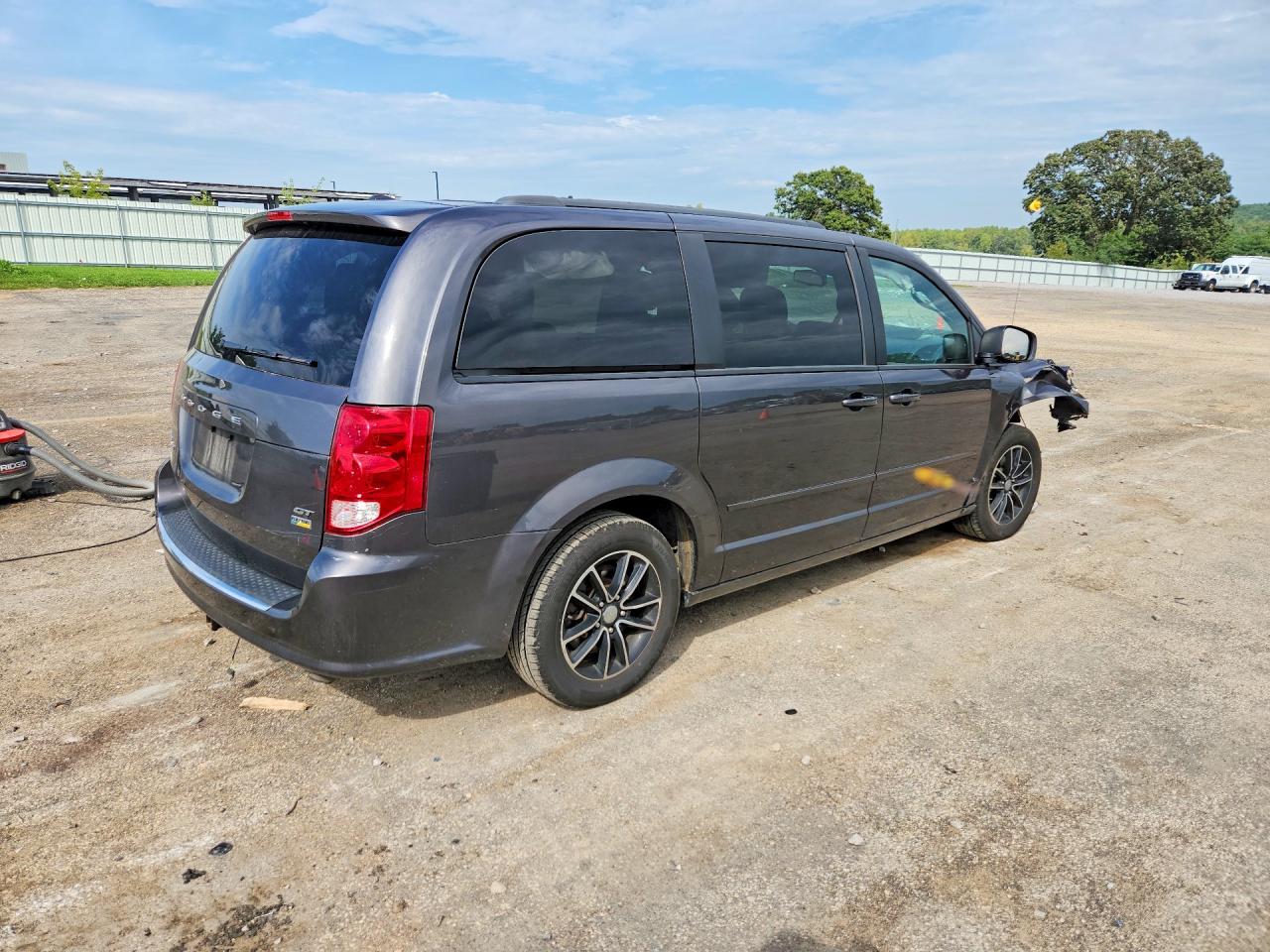 2017 DODGE GRAND CARAVAN GT — снимка 3