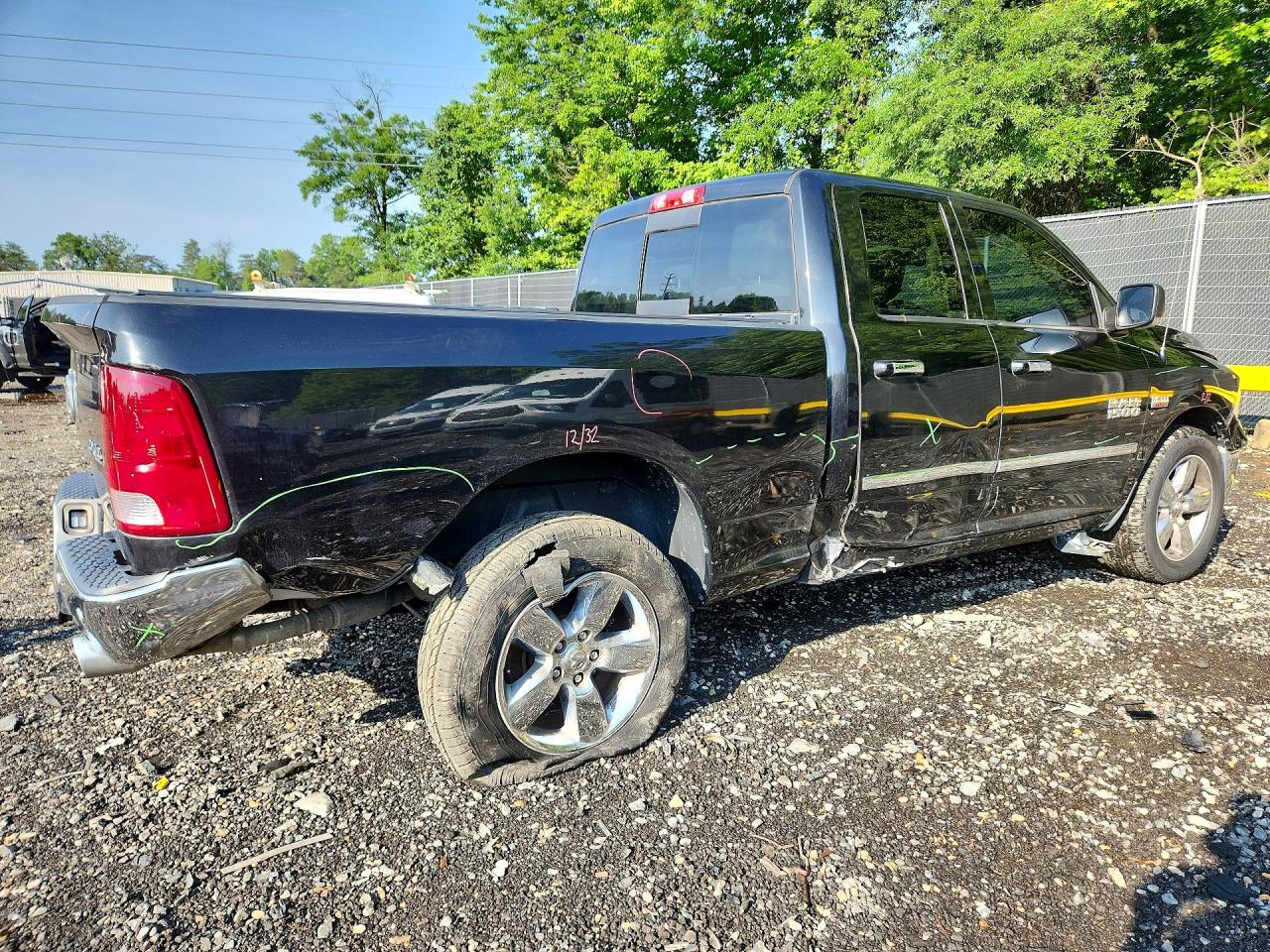 2017 RAM 1500 SLT — снимка 3