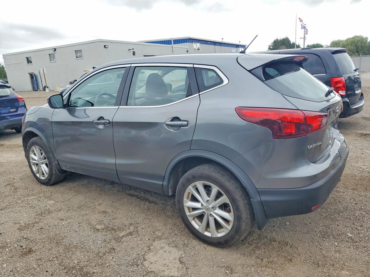 2017 NISSAN ROGUE SPORT S — снимка 2