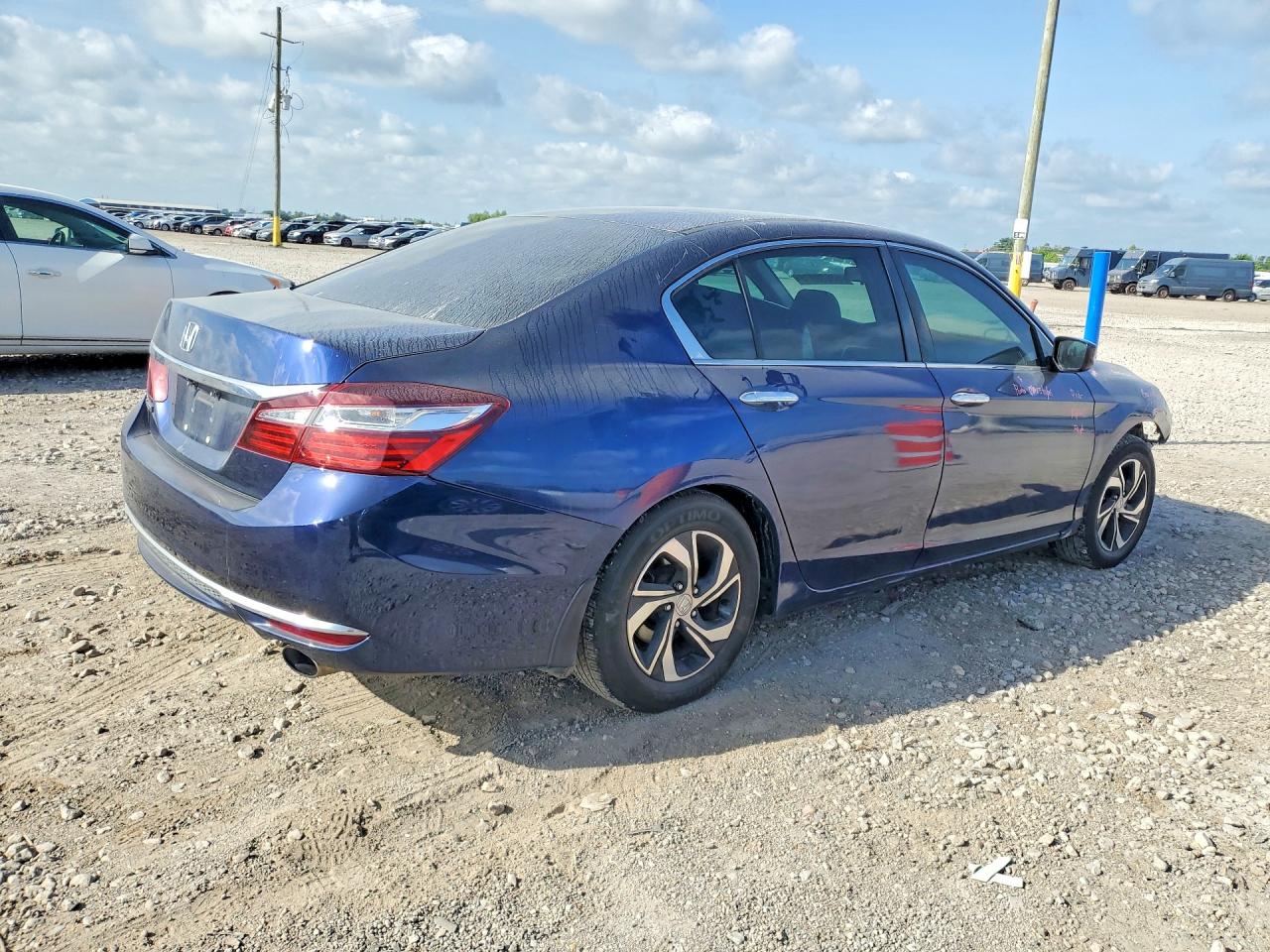 2017 HONDA ACCORD LX — снимка 3