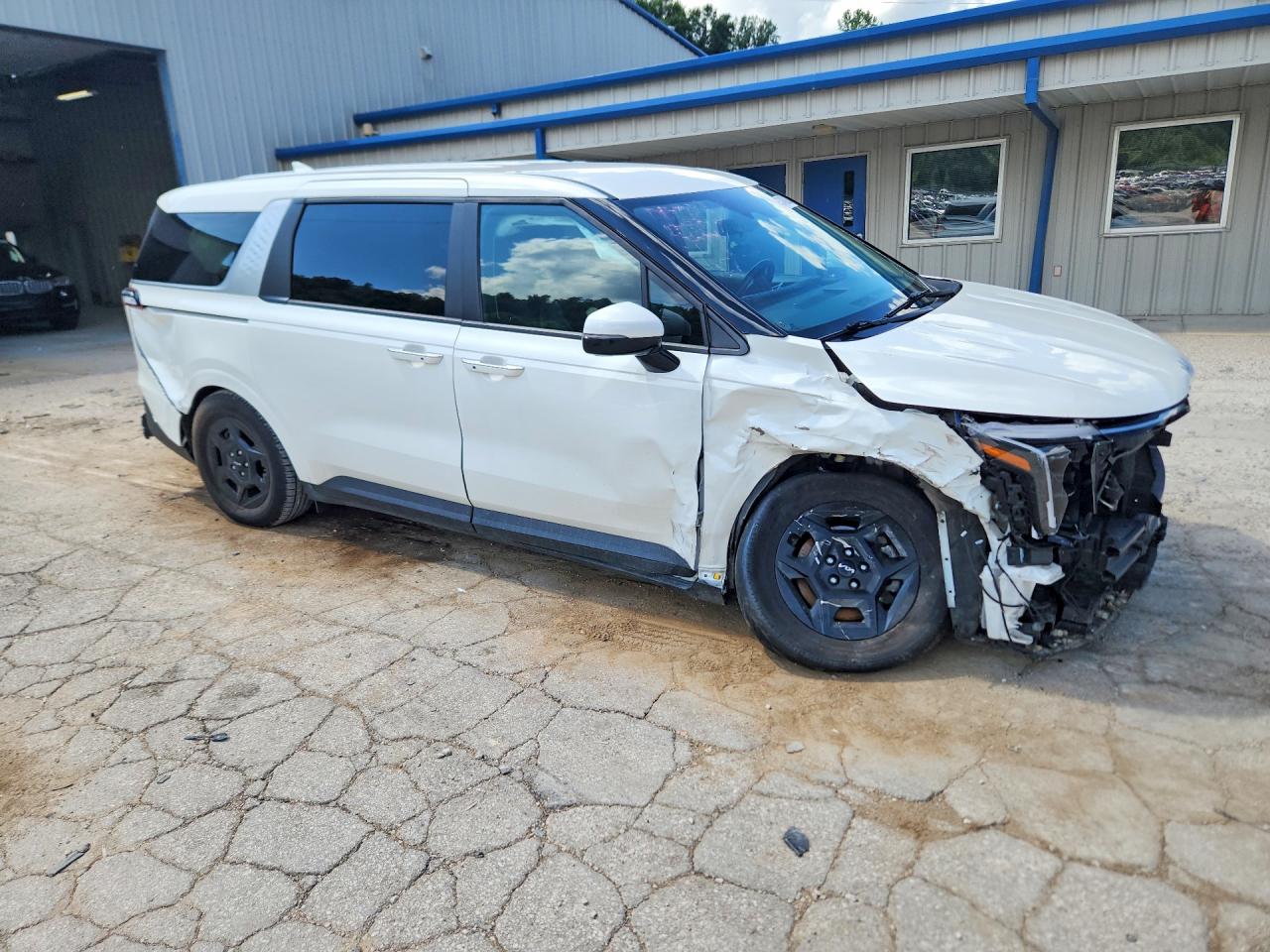 2025 KIA CARNIVAL LXS — снимка 4