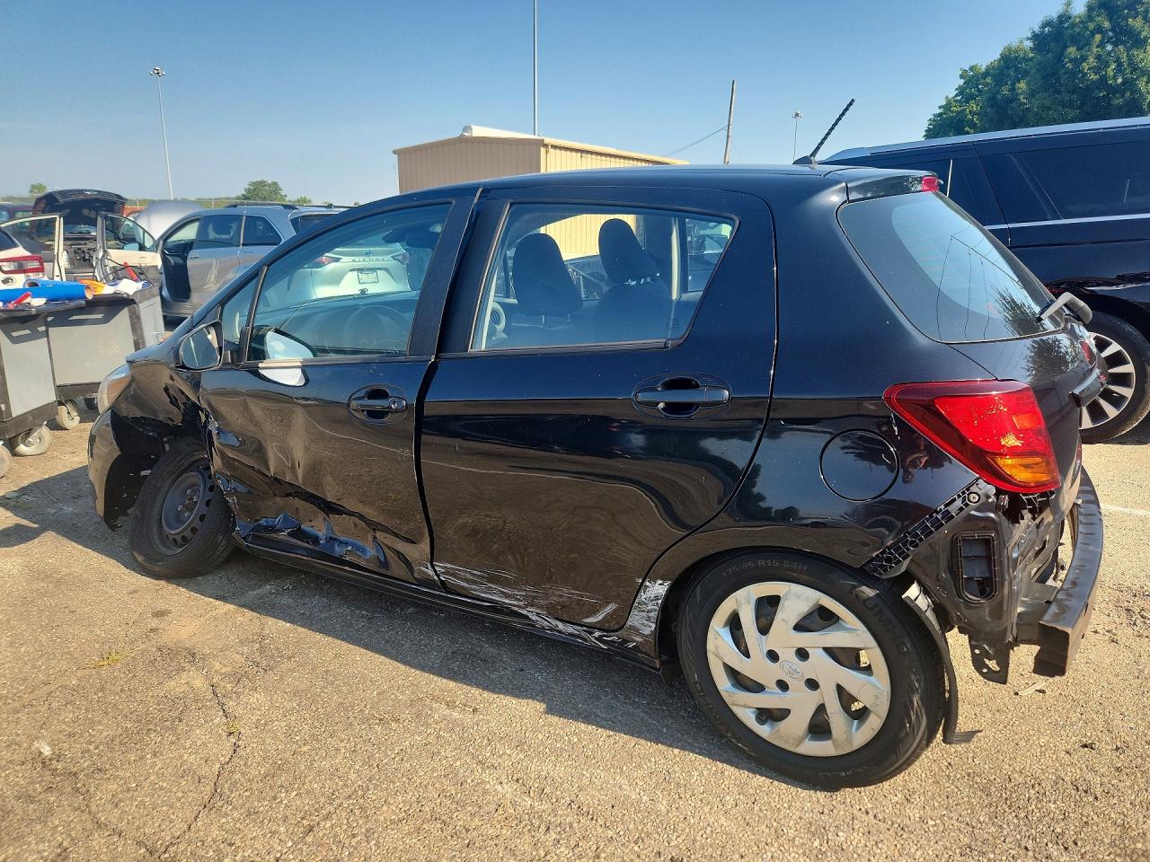 2017 TOYOTA YARIS 5-DOOR L FLEET — снимка 2