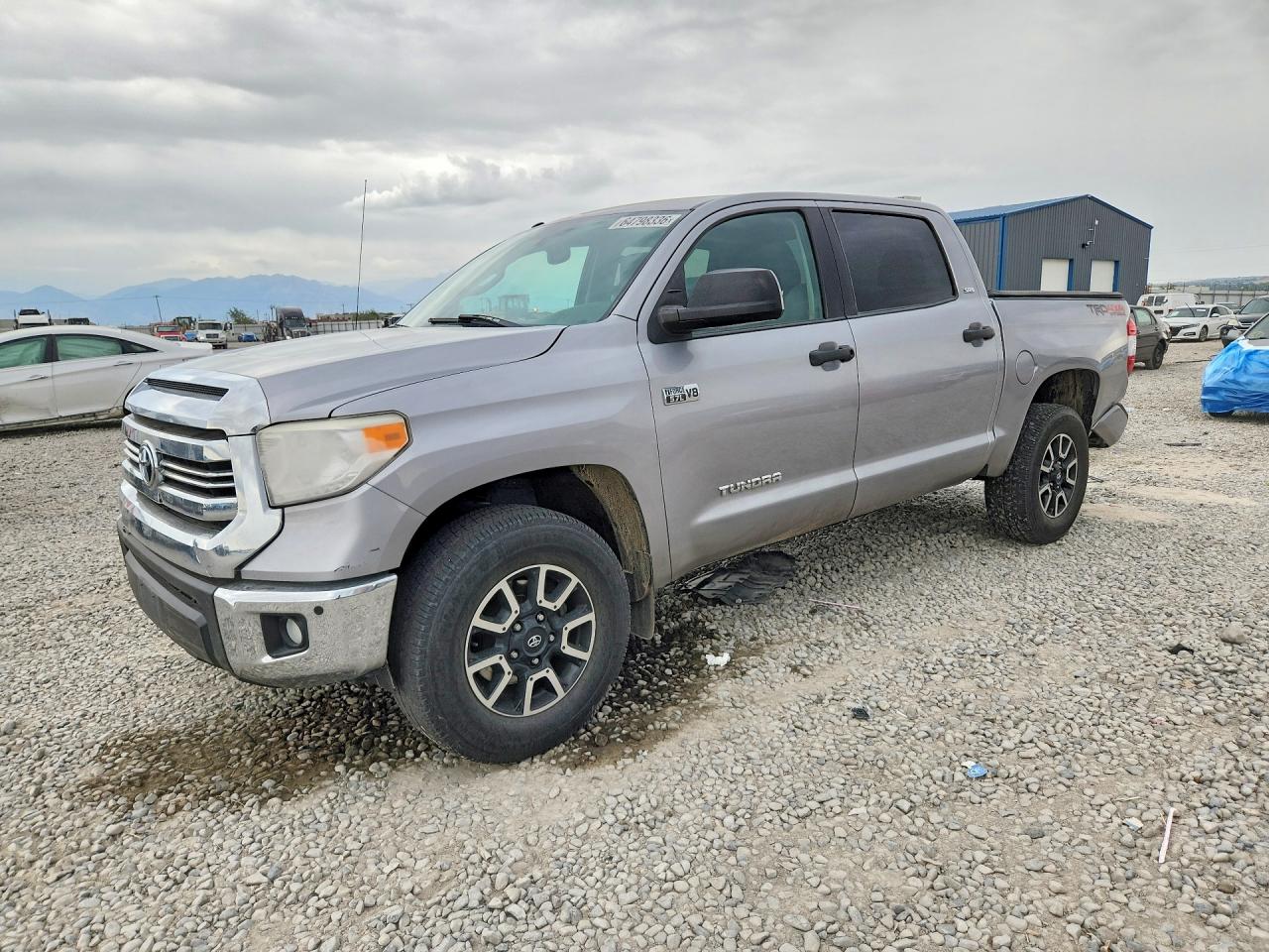 2017 TOYOTA TUNDRA SR5