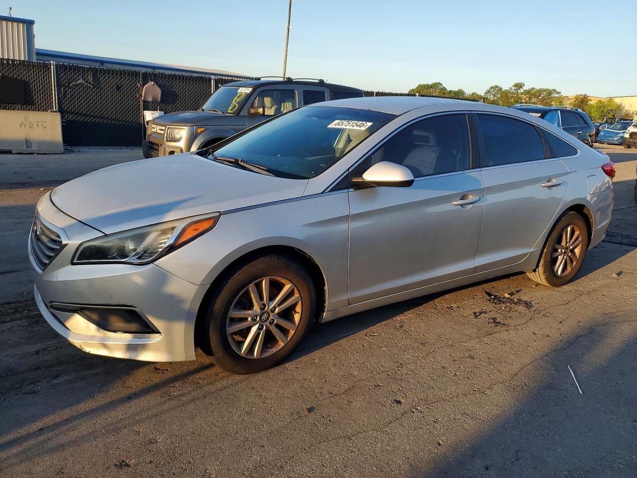 2017 HYUNDAI SONATA SE