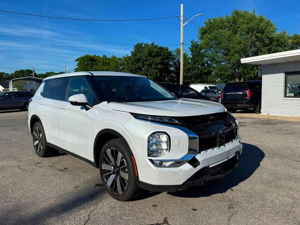 2025 MITSUBISHI OUTLANDER SE/DIAMOND TRAIL EDITION