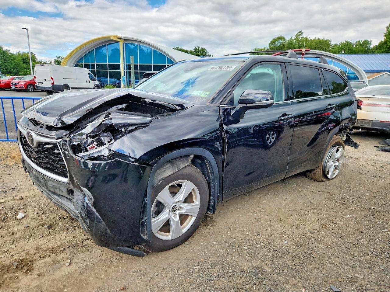 2021 TOYOTA HIGHLANDER LE