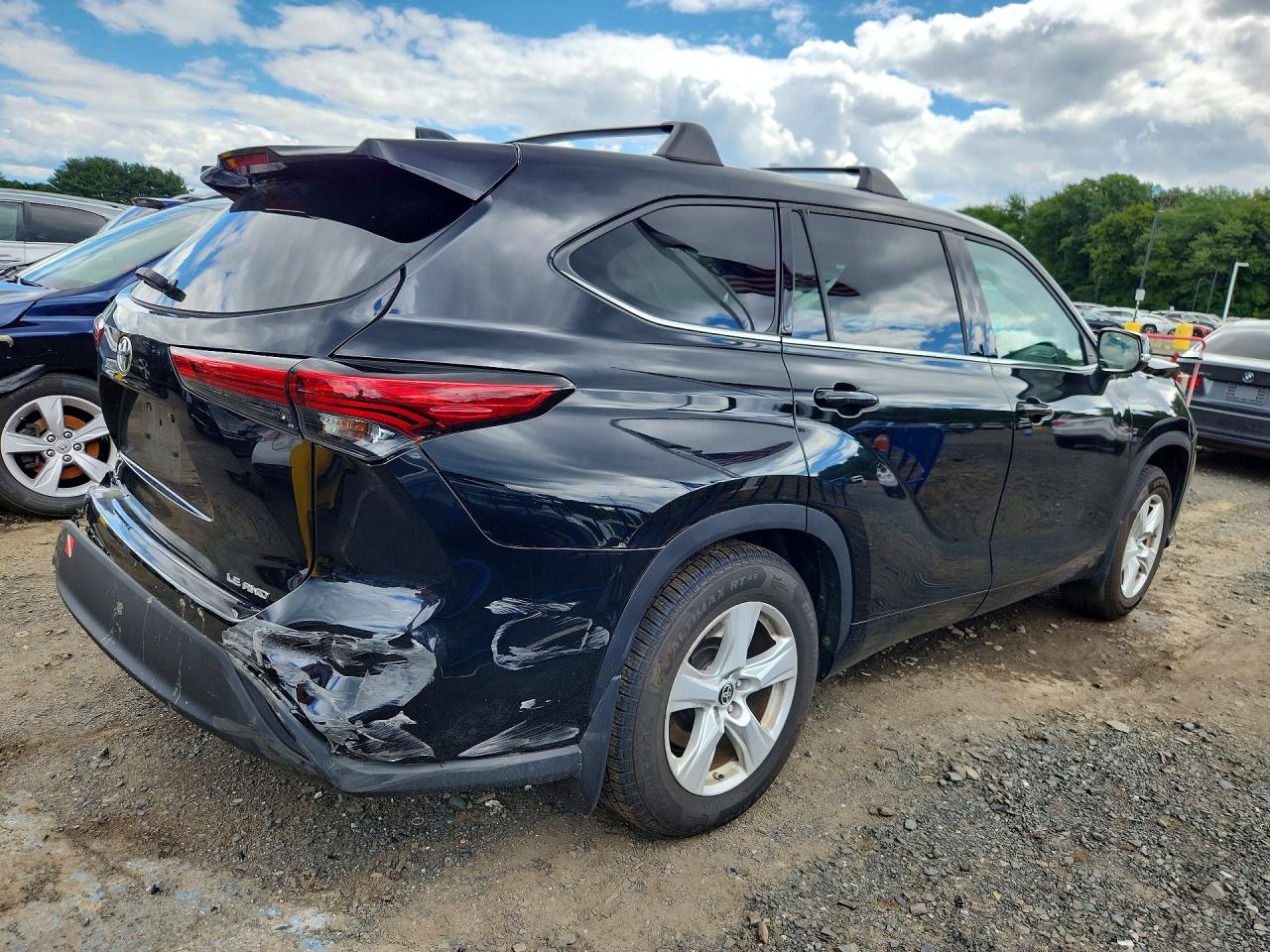 2021 TOYOTA HIGHLANDER LE — снимка 3