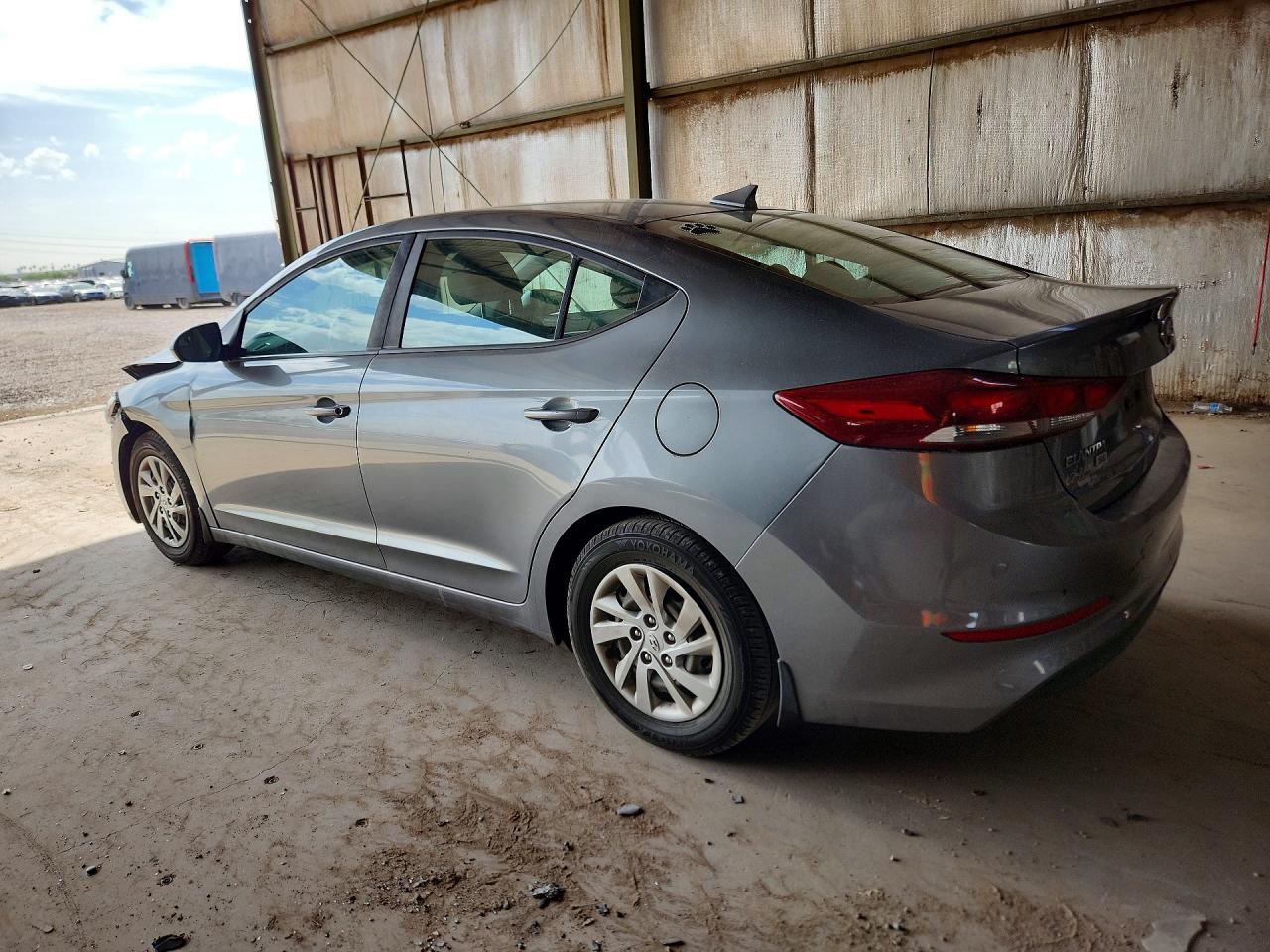 2017 HYUNDAI ELANTRA SE — снимка 2
